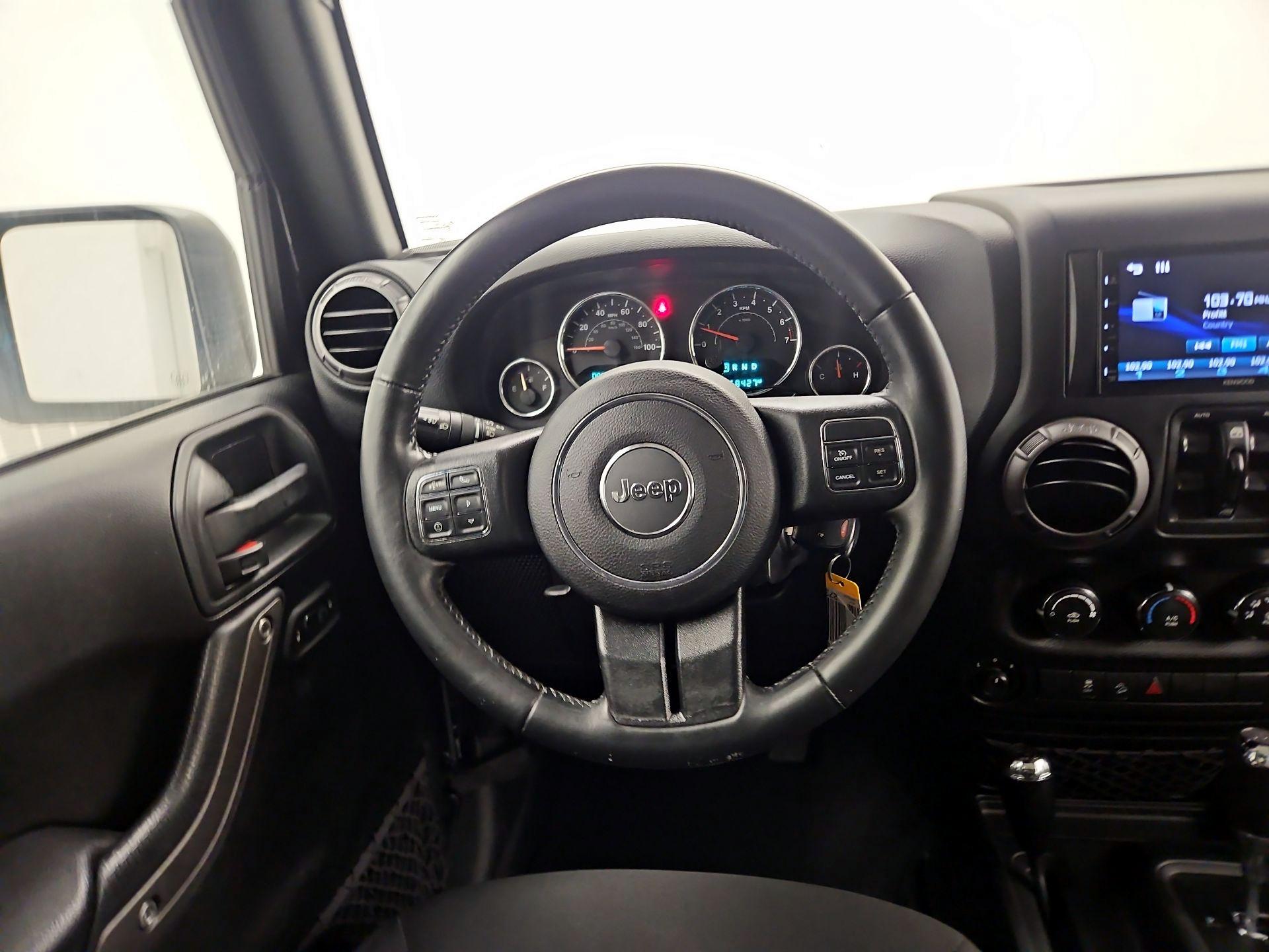 Thumbnail: 2017 Jeep Wrangler - 10