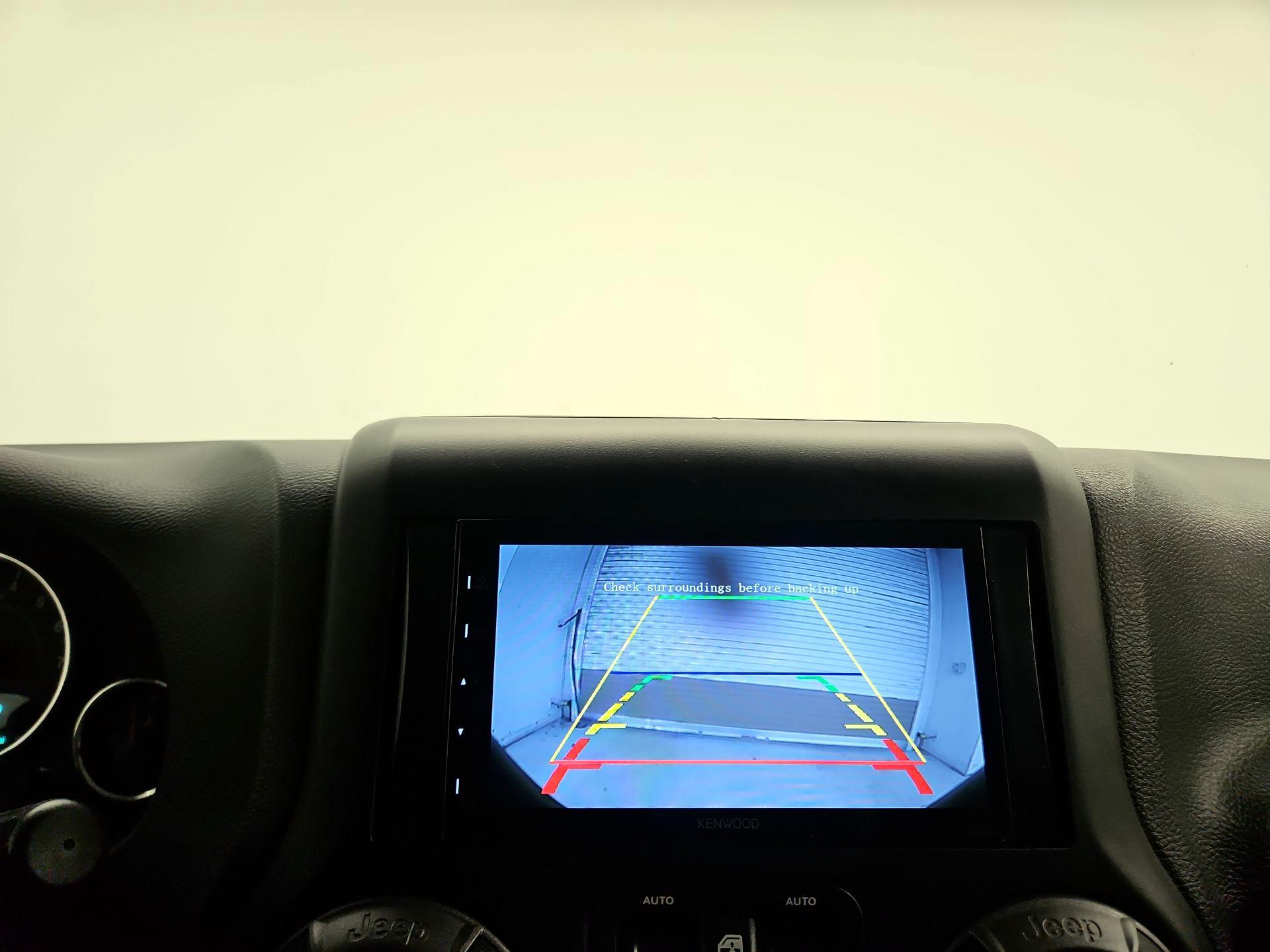 Thumbnail: 2017 Jeep Wrangler - 13