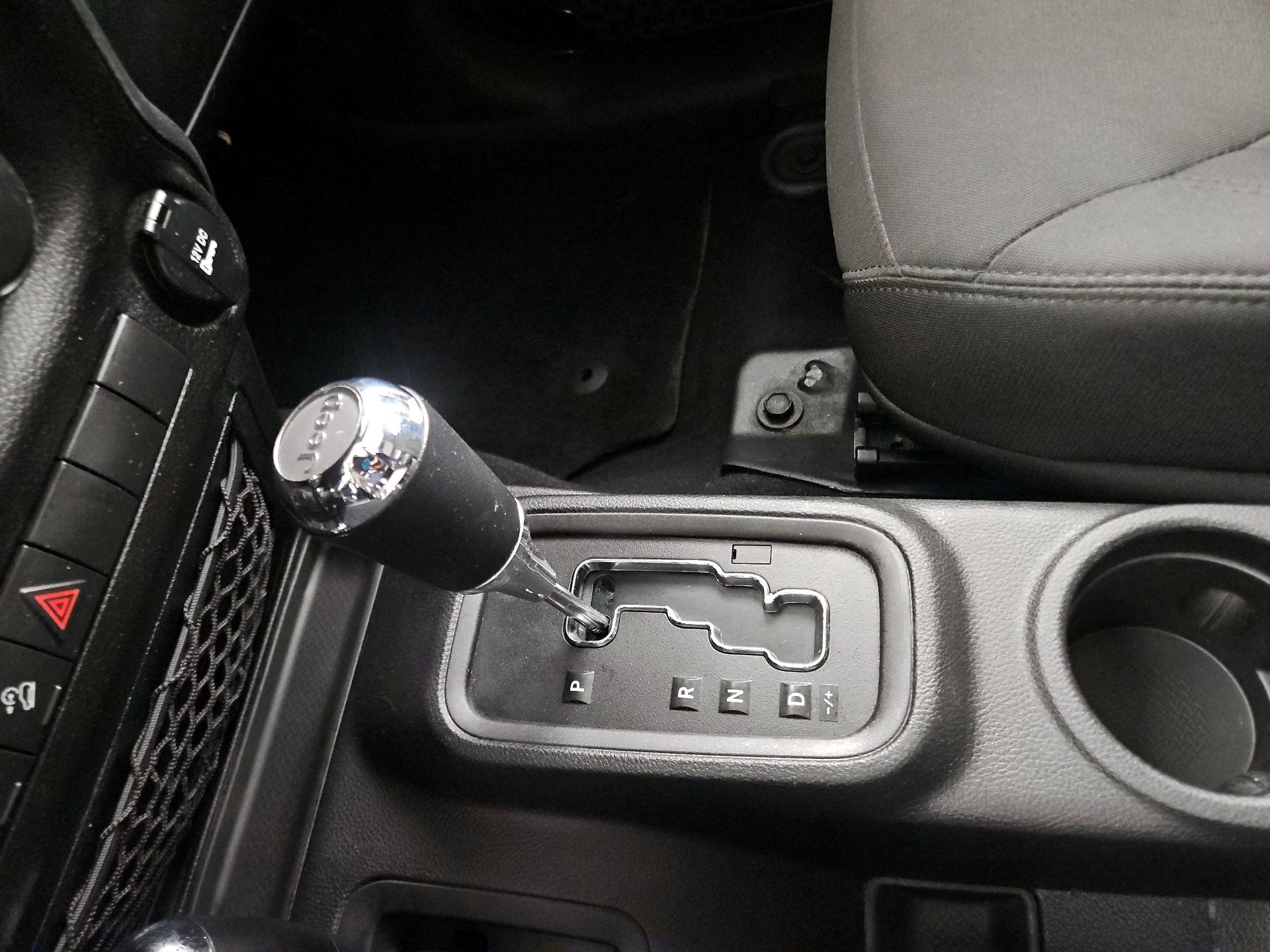 Thumbnail: 2017 Jeep Wrangler - 16