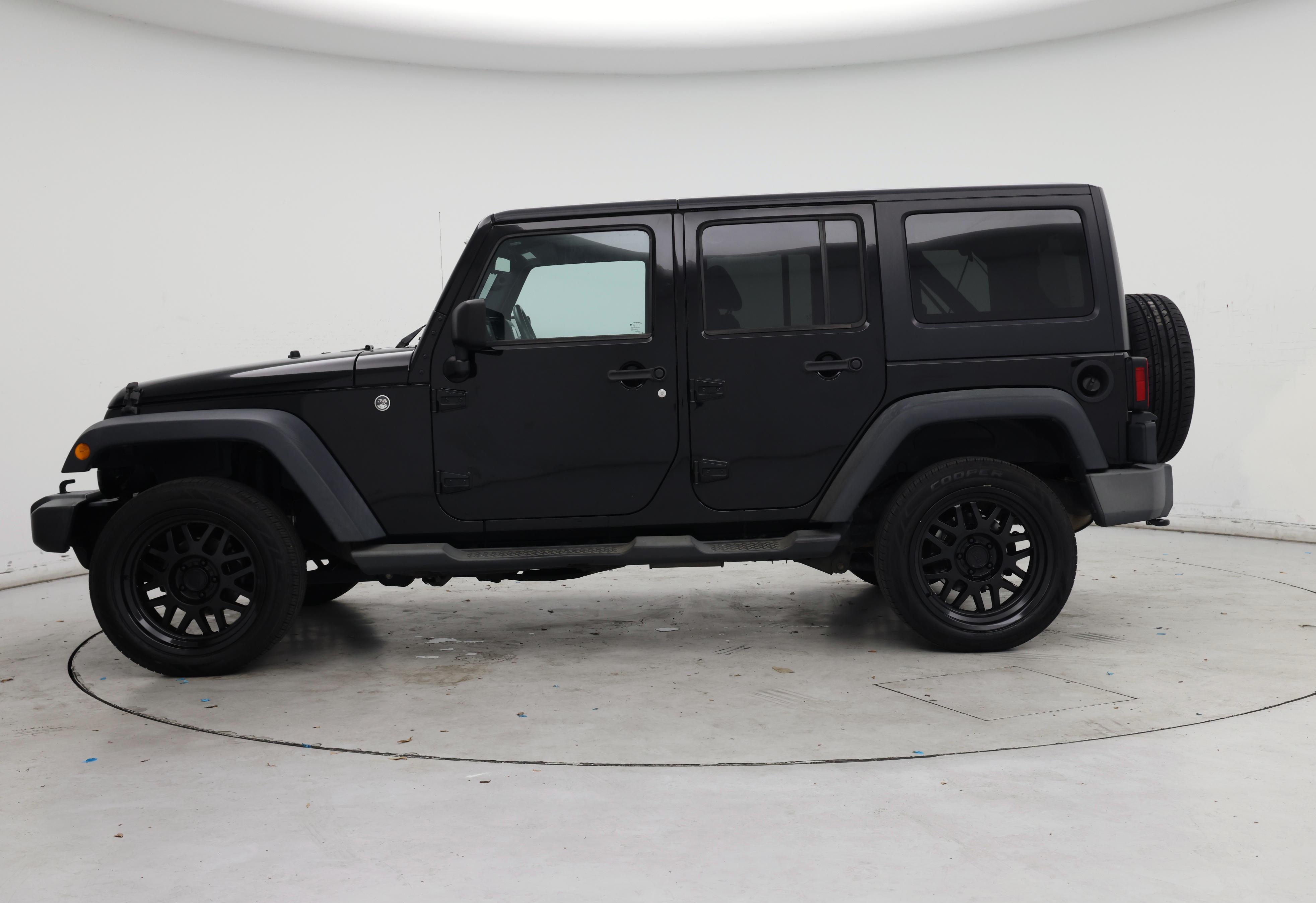 Thumbnail: 2017 Jeep Wrangler - 3