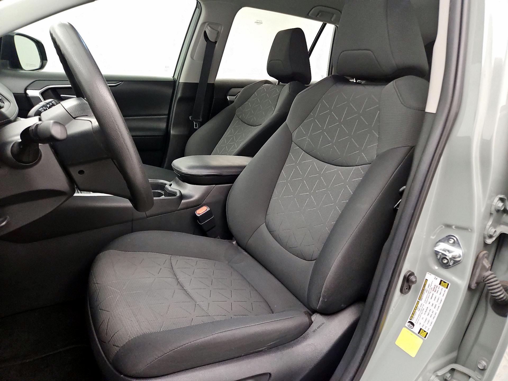 Thumbnail: 2021 Toyota RAV4 - 11