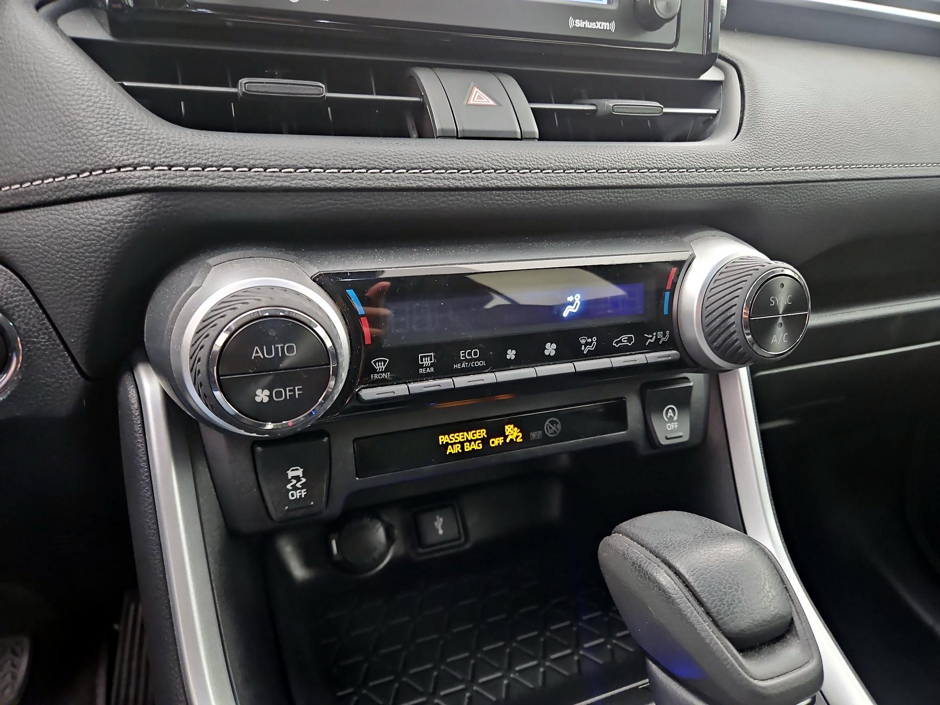 Thumbnail: 2021 Toyota RAV4 - 16