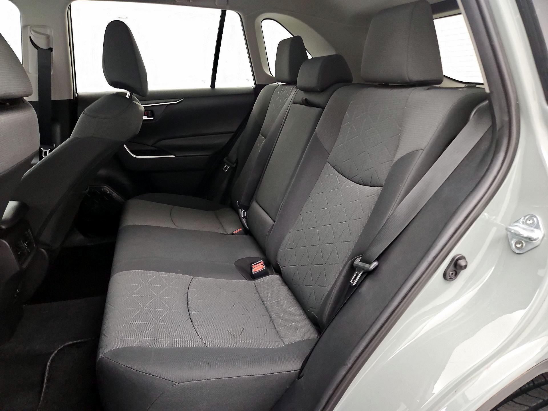 Thumbnail: 2021 Toyota RAV4 - 19