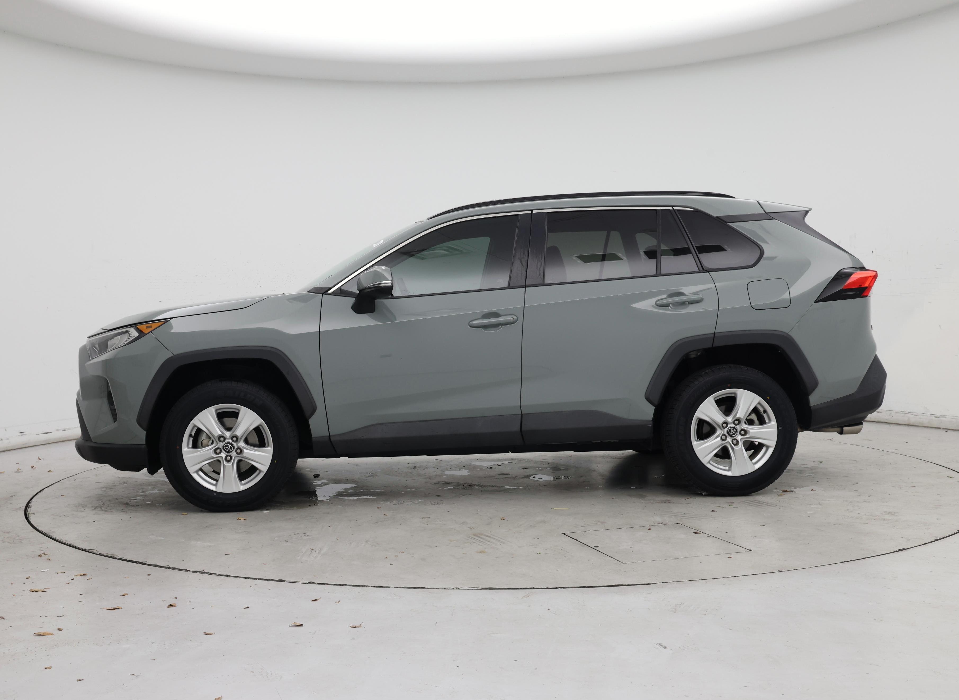 Thumbnail: 2021 Toyota RAV4 - 3