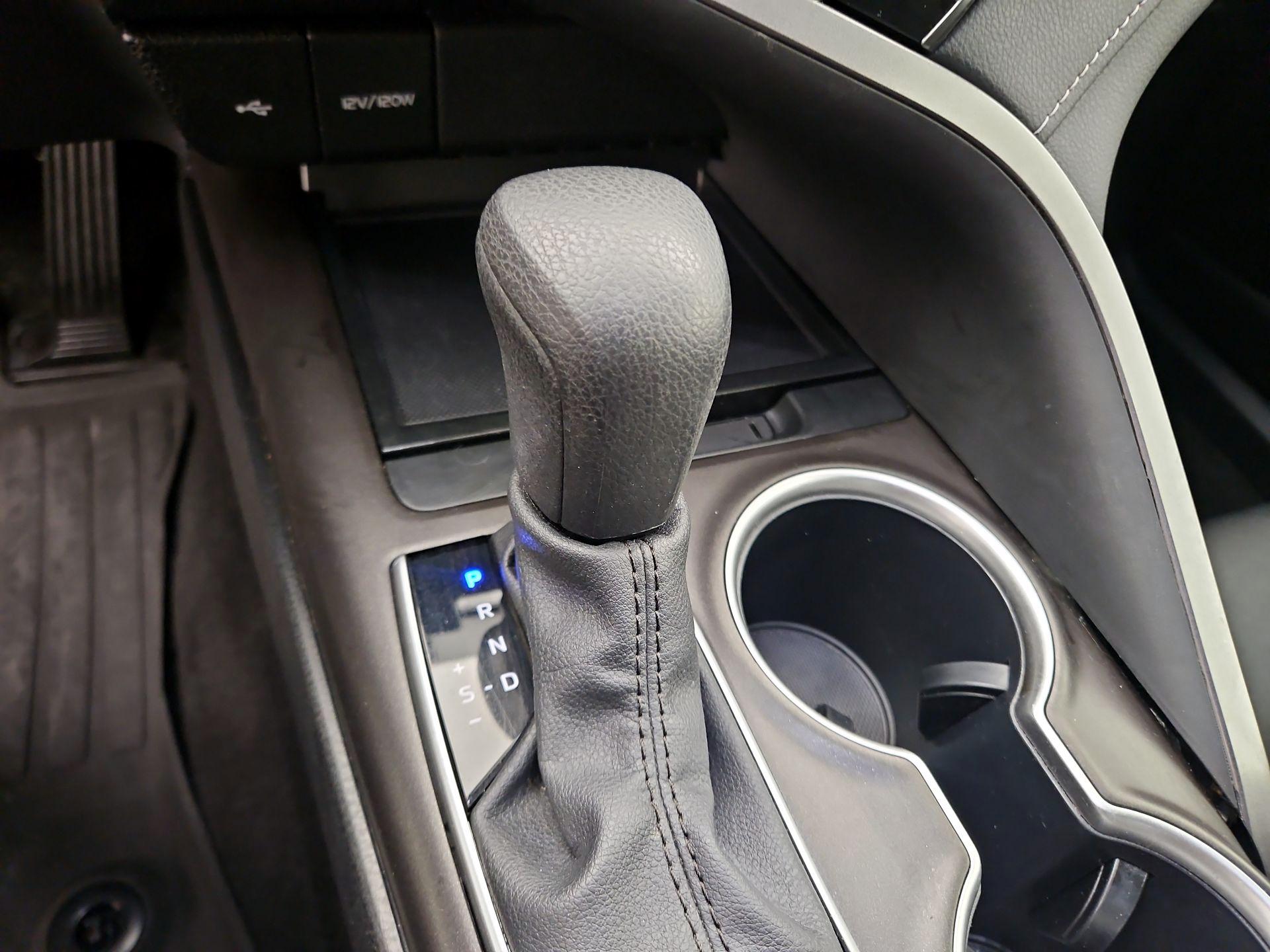 Thumbnail: 2024 Toyota Camry - 17