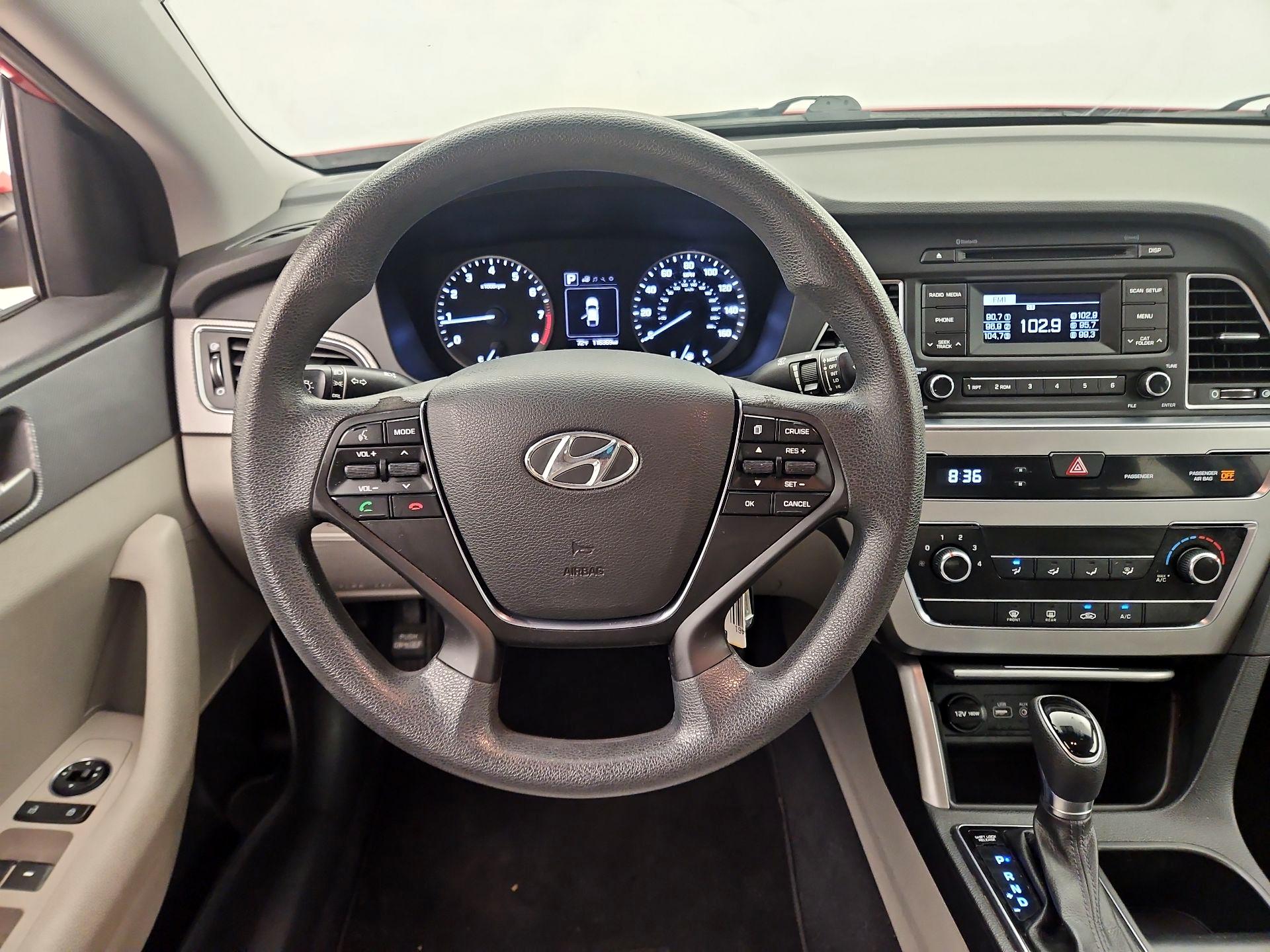 Thumbnail: 2017 Hyundai Sonata - 10