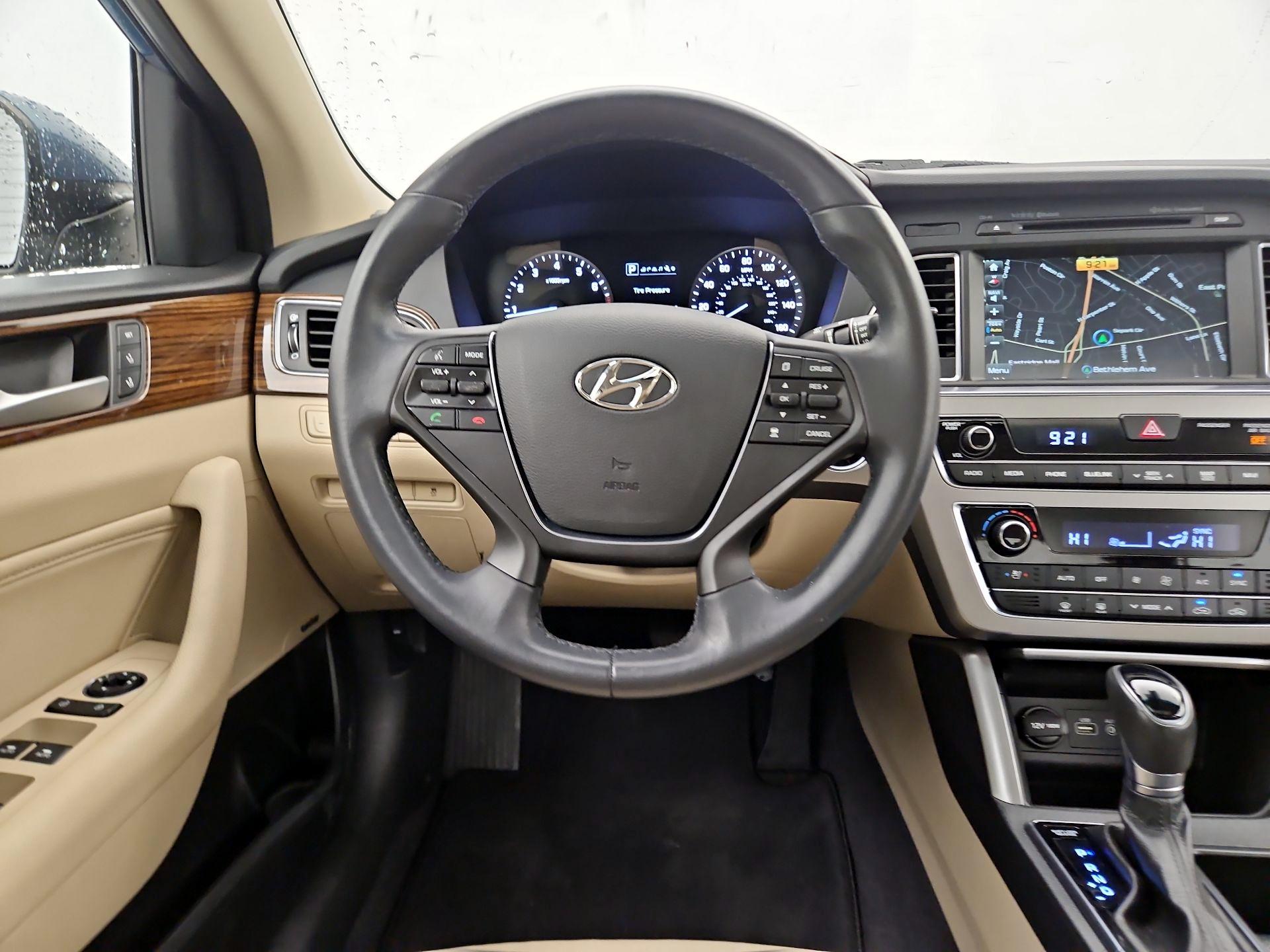 Thumbnail: 2017 Hyundai Sonata - 10