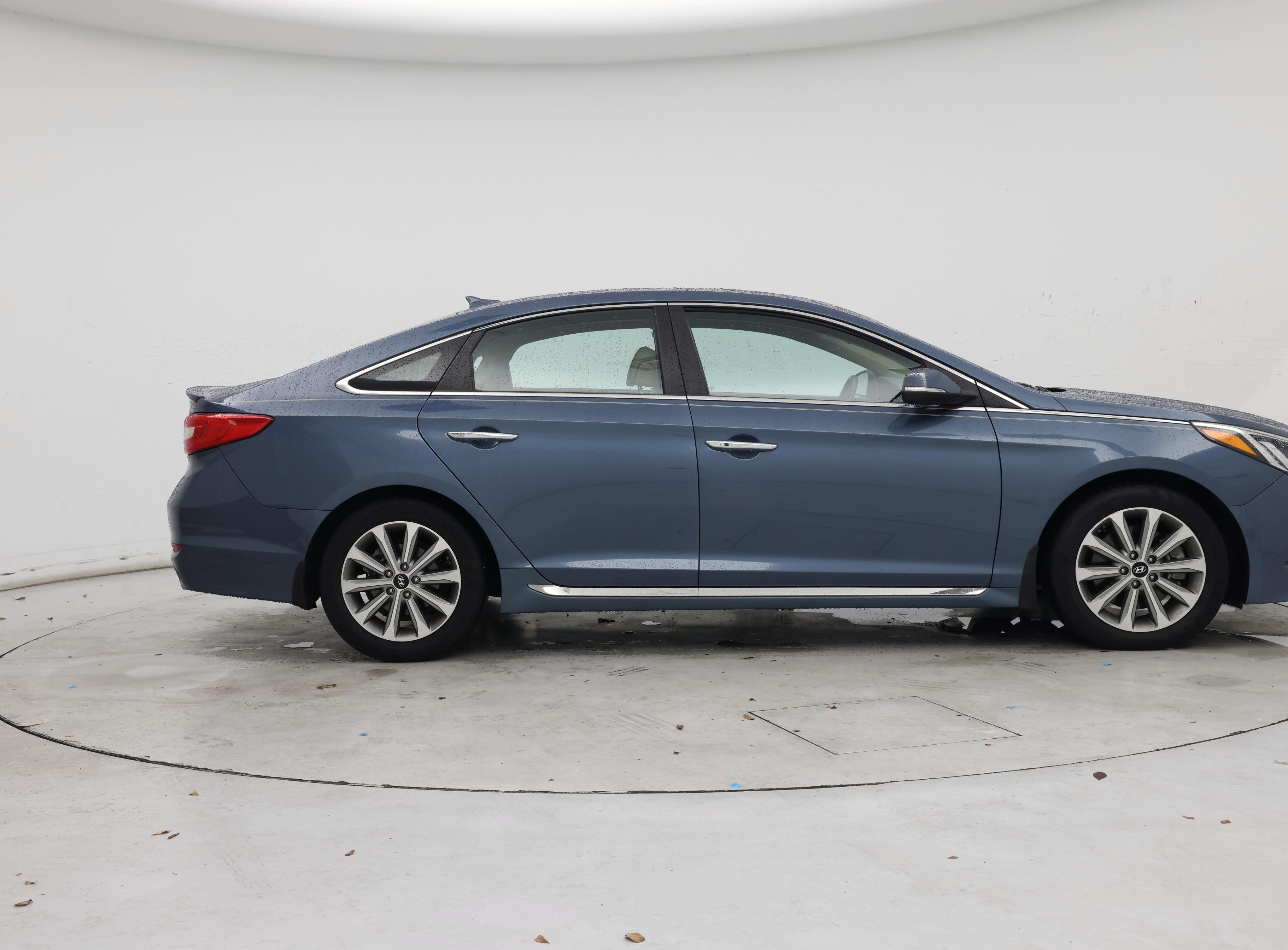 Thumbnail: 2017 Hyundai Sonata - 7