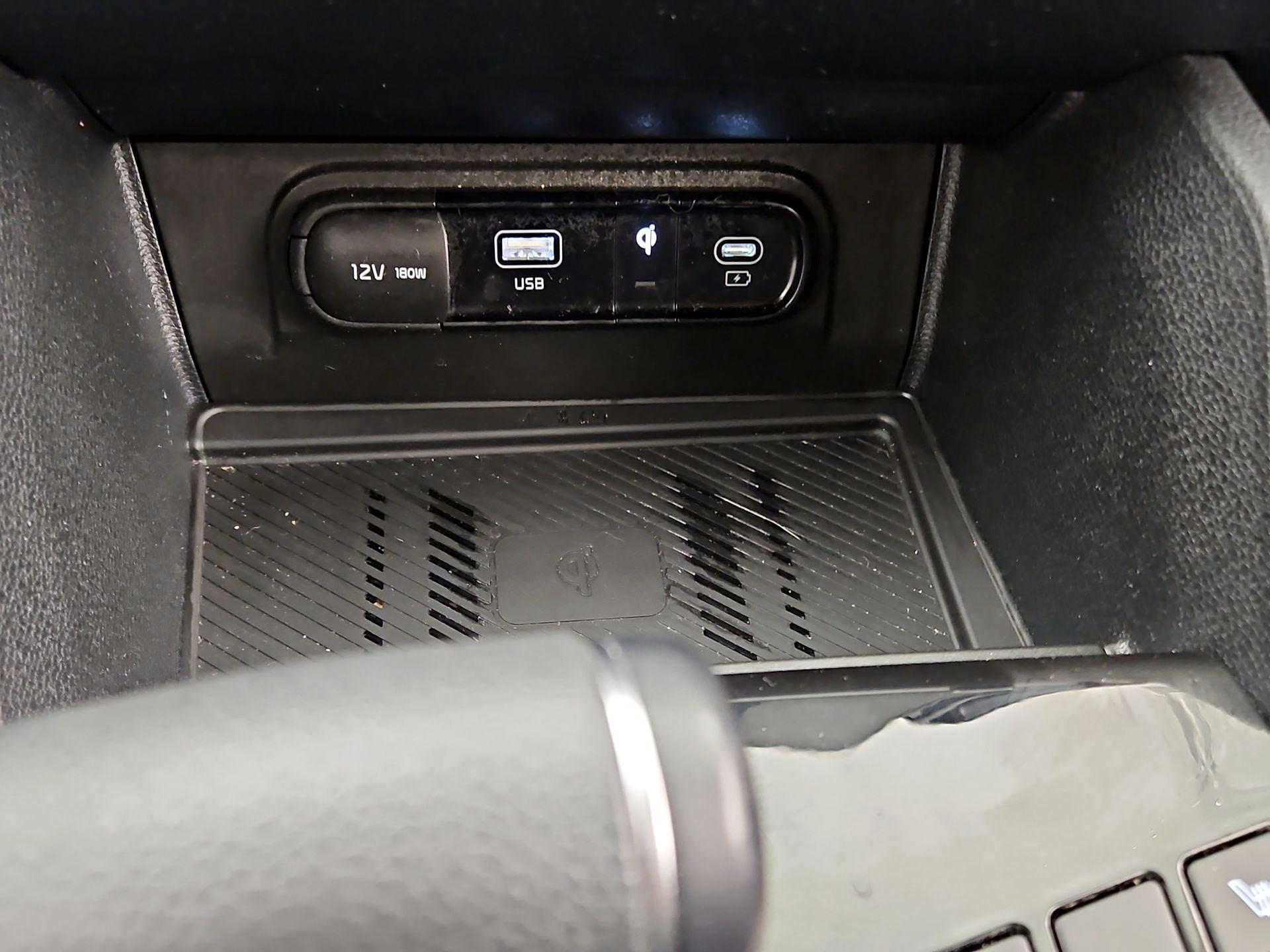 Thumbnail: 2023 Kia Sportage - 18