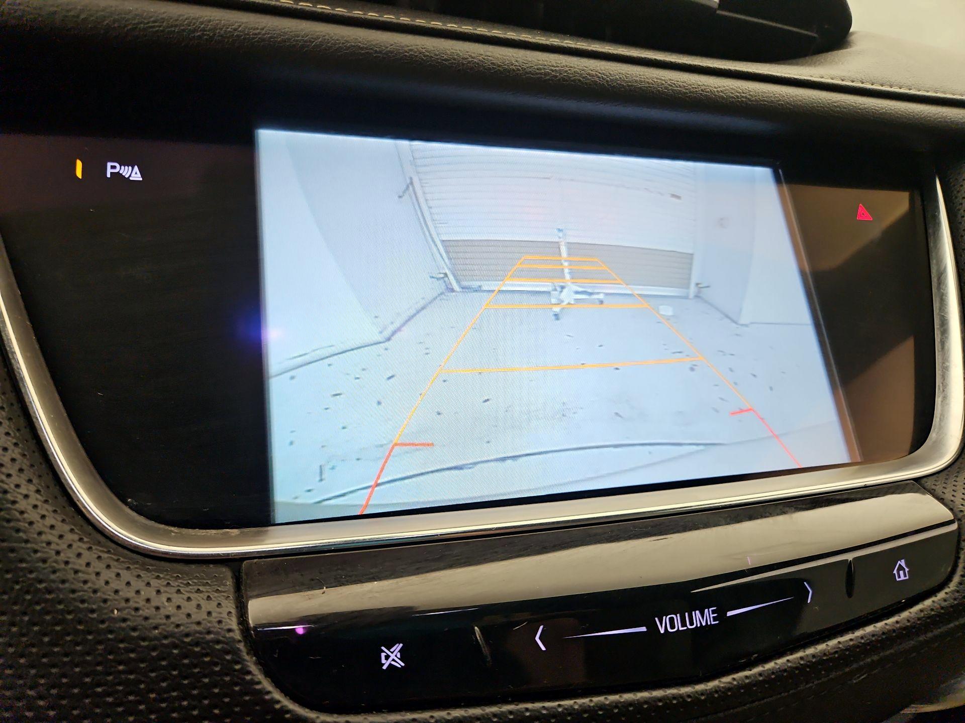 Thumbnail: 2017 Cadillac XT5 - 15