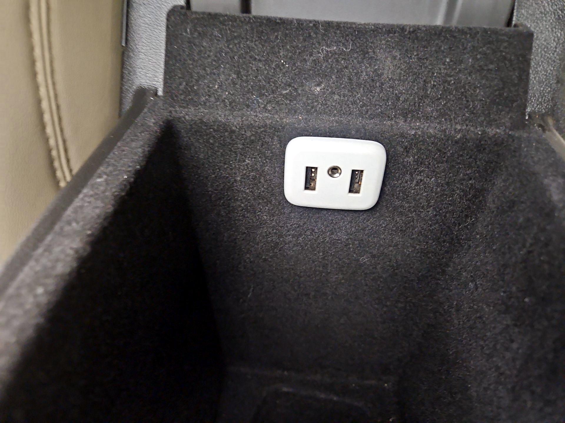 Thumbnail: 2017 Cadillac XT5 - 19