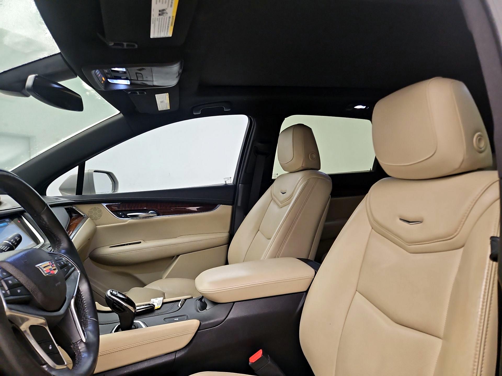 Thumbnail: 2017 Cadillac XT5 - 20