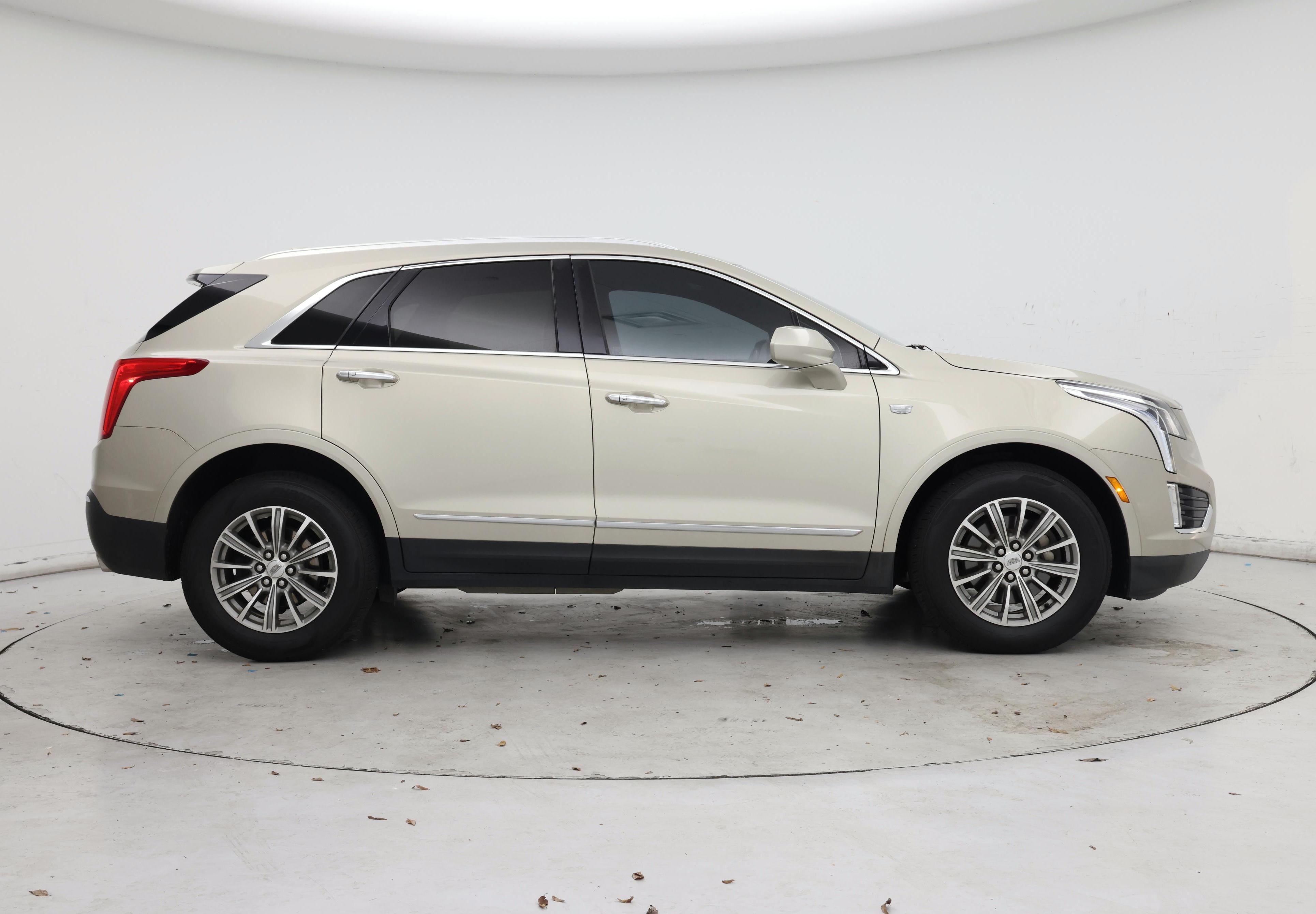 Thumbnail: 2017 Cadillac XT5 - 7