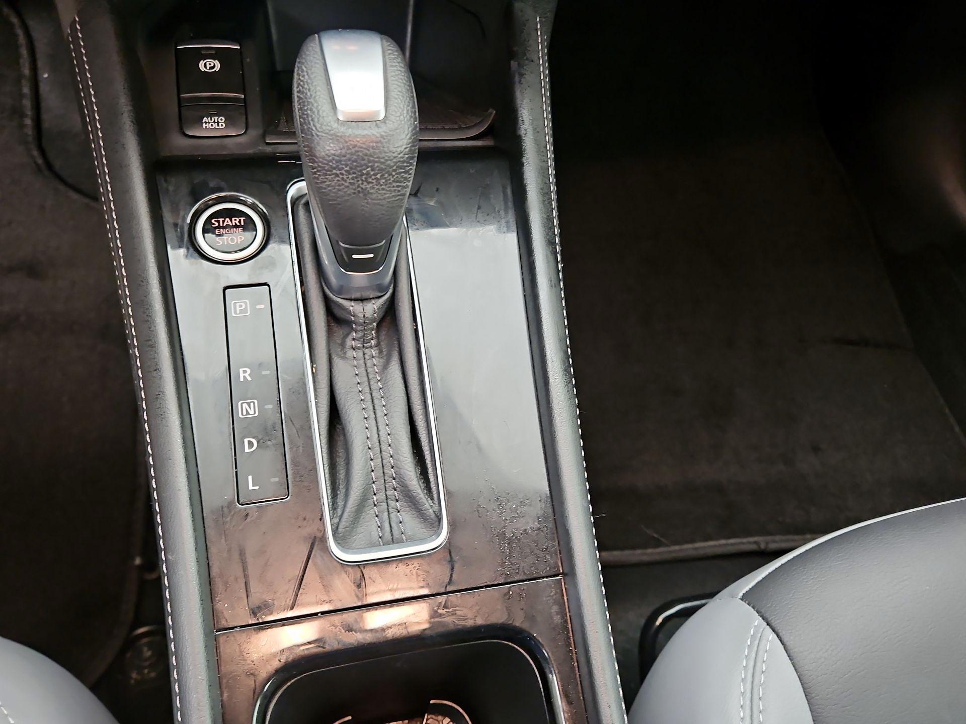 Thumbnail: 2021 Nissan Kicks - 17