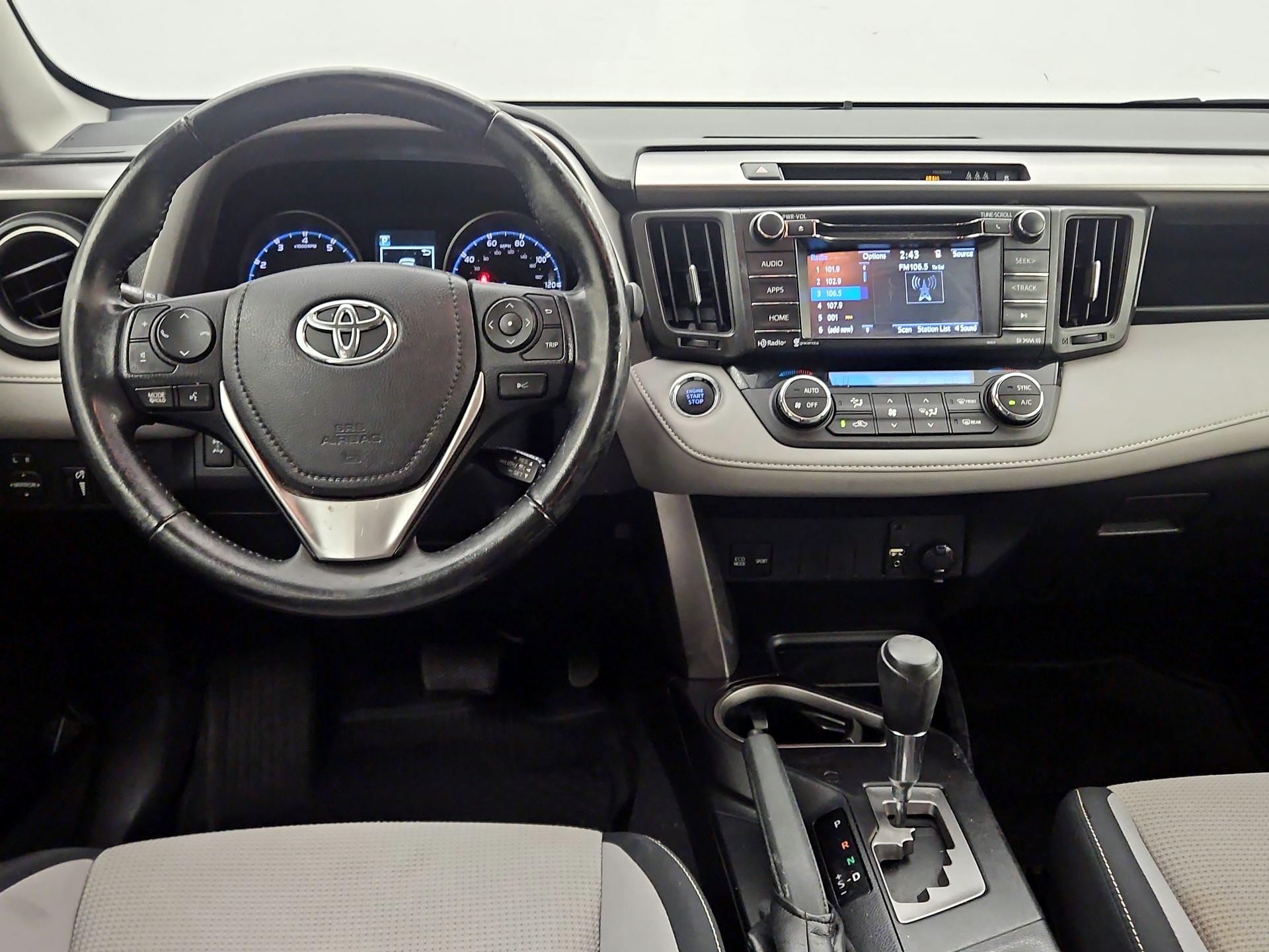 Thumbnail: 2017 Toyota RAV4 - 10