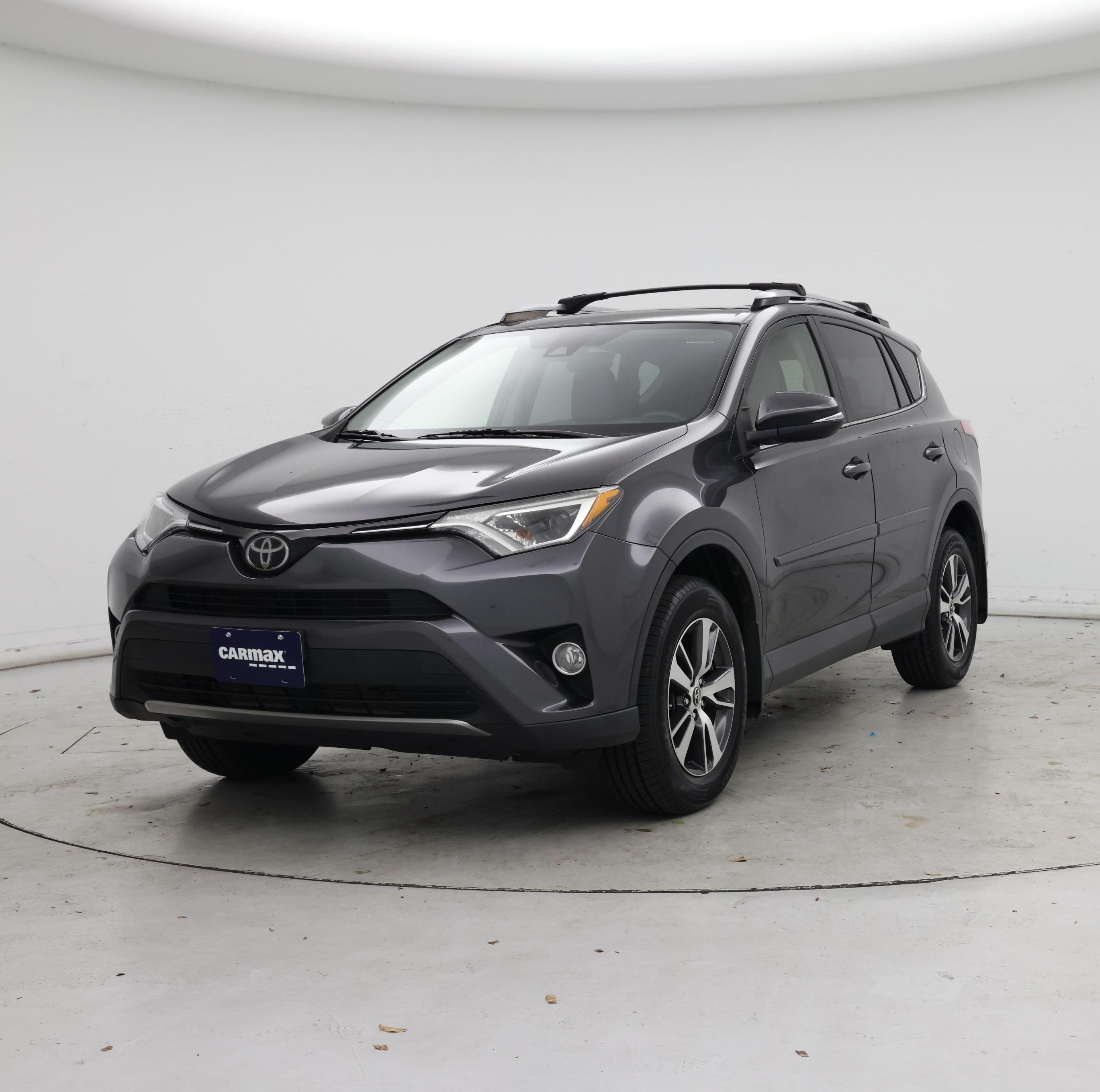 Thumbnail: 2017 Toyota RAV4 - 4