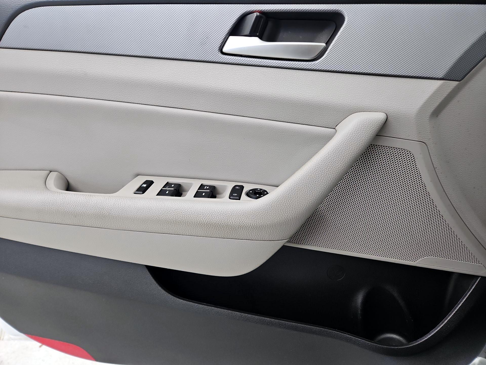 Thumbnail: 2018 Hyundai Sonata - 12