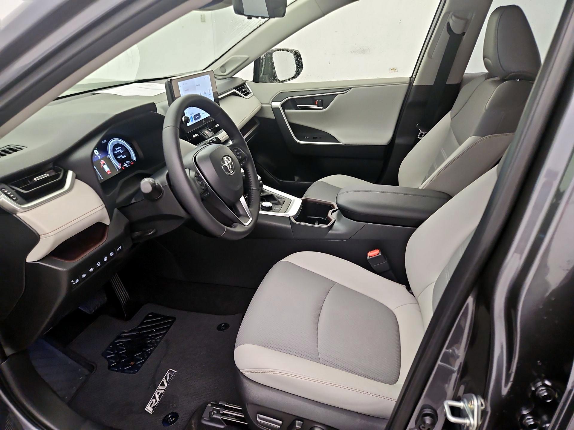 Thumbnail: 2025 Toyota RAV4 - 11