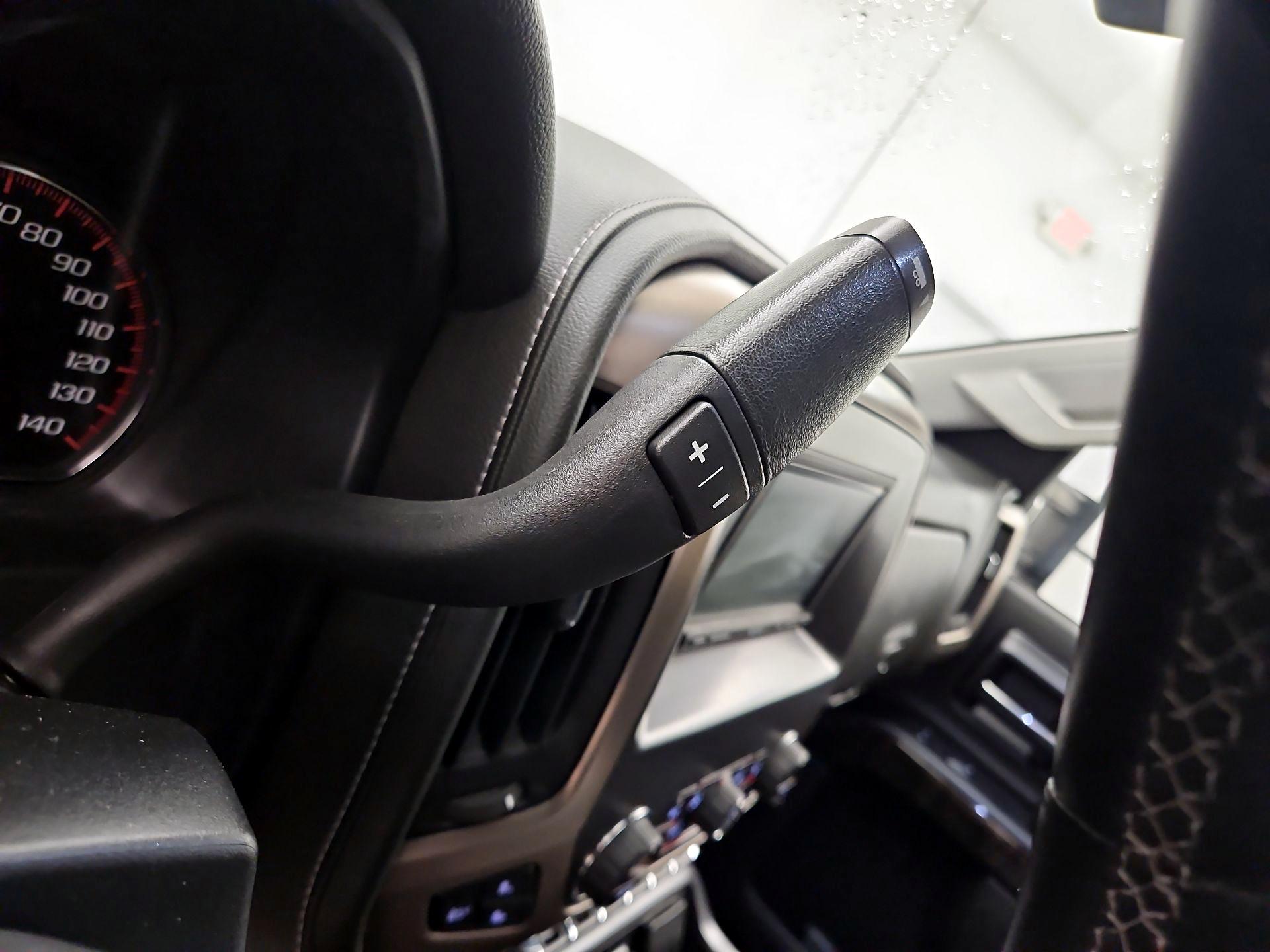 Thumbnail: 2015 GMC Sierra 3500 - 17