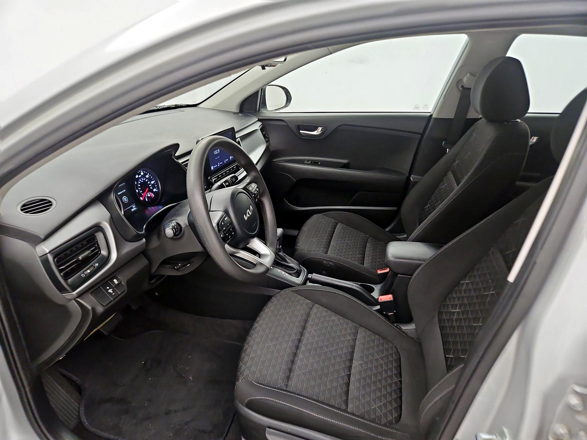 Thumbnail: 2023 Kia Rio - 11