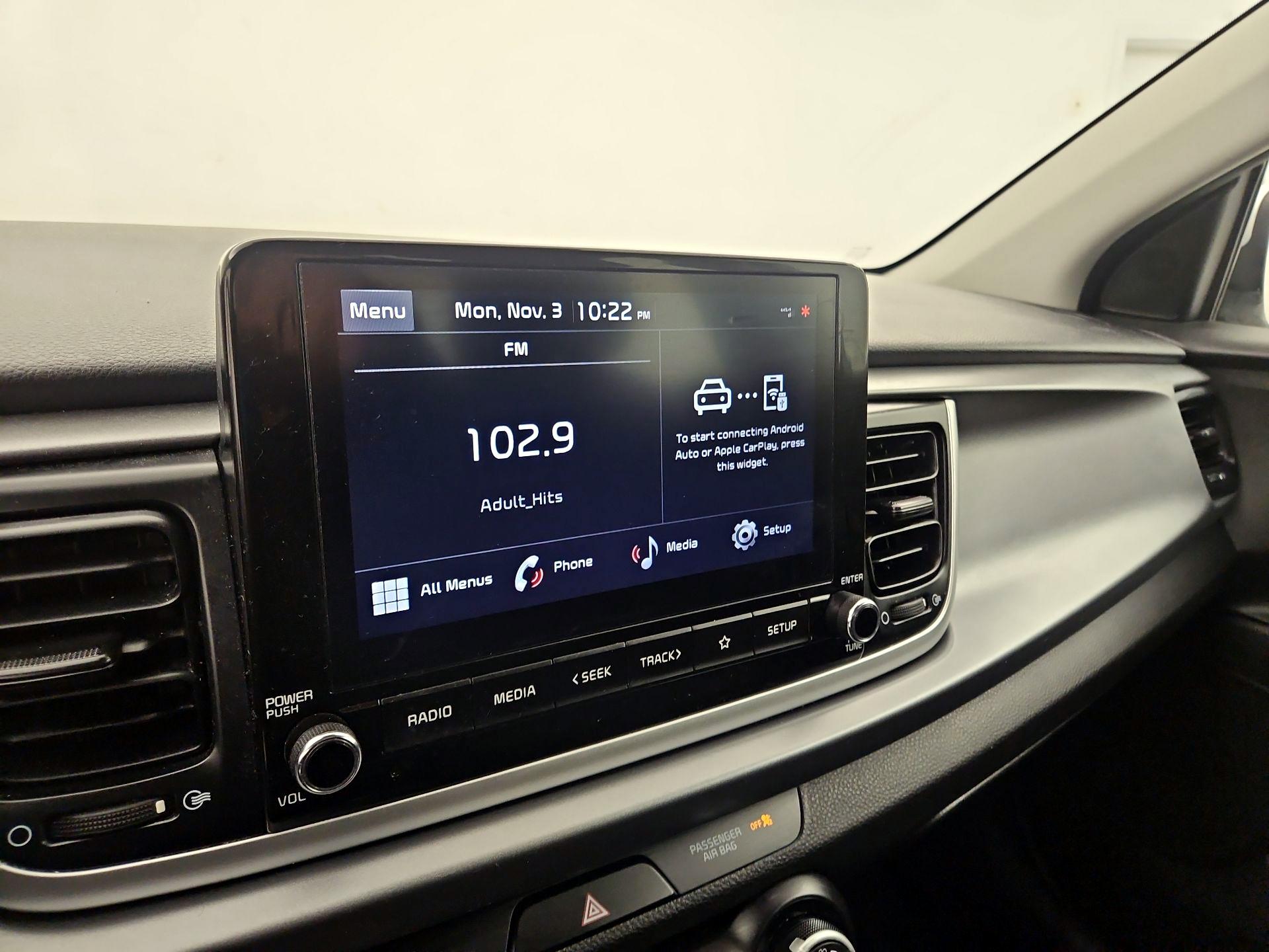 Thumbnail: 2023 Kia Rio - 15