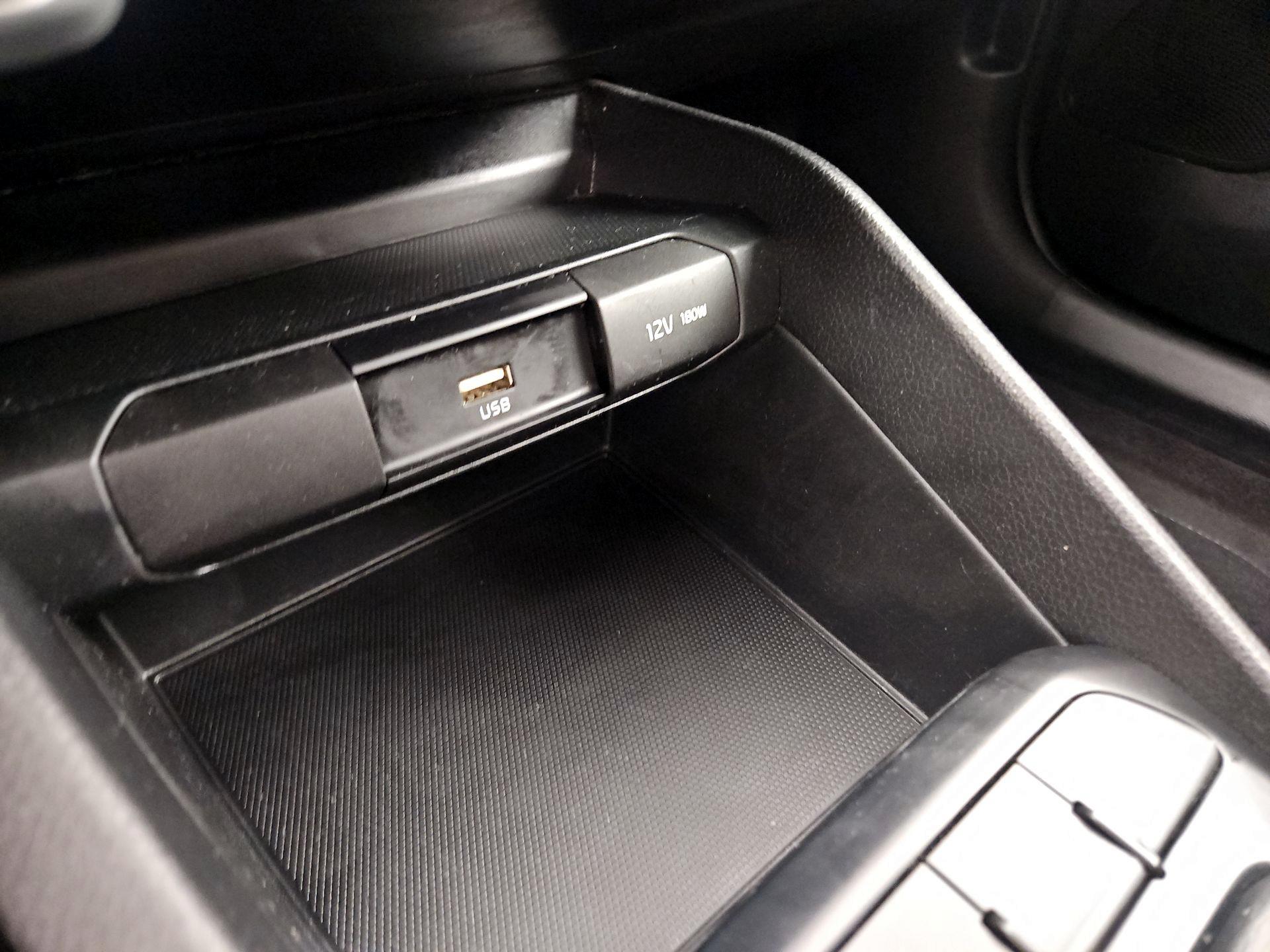 Thumbnail: 2023 Kia Rio - 18