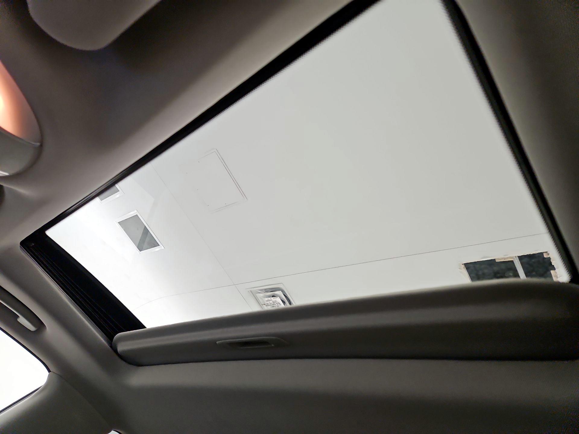 Thumbnail: 2016 INFINITI QX60 - 19