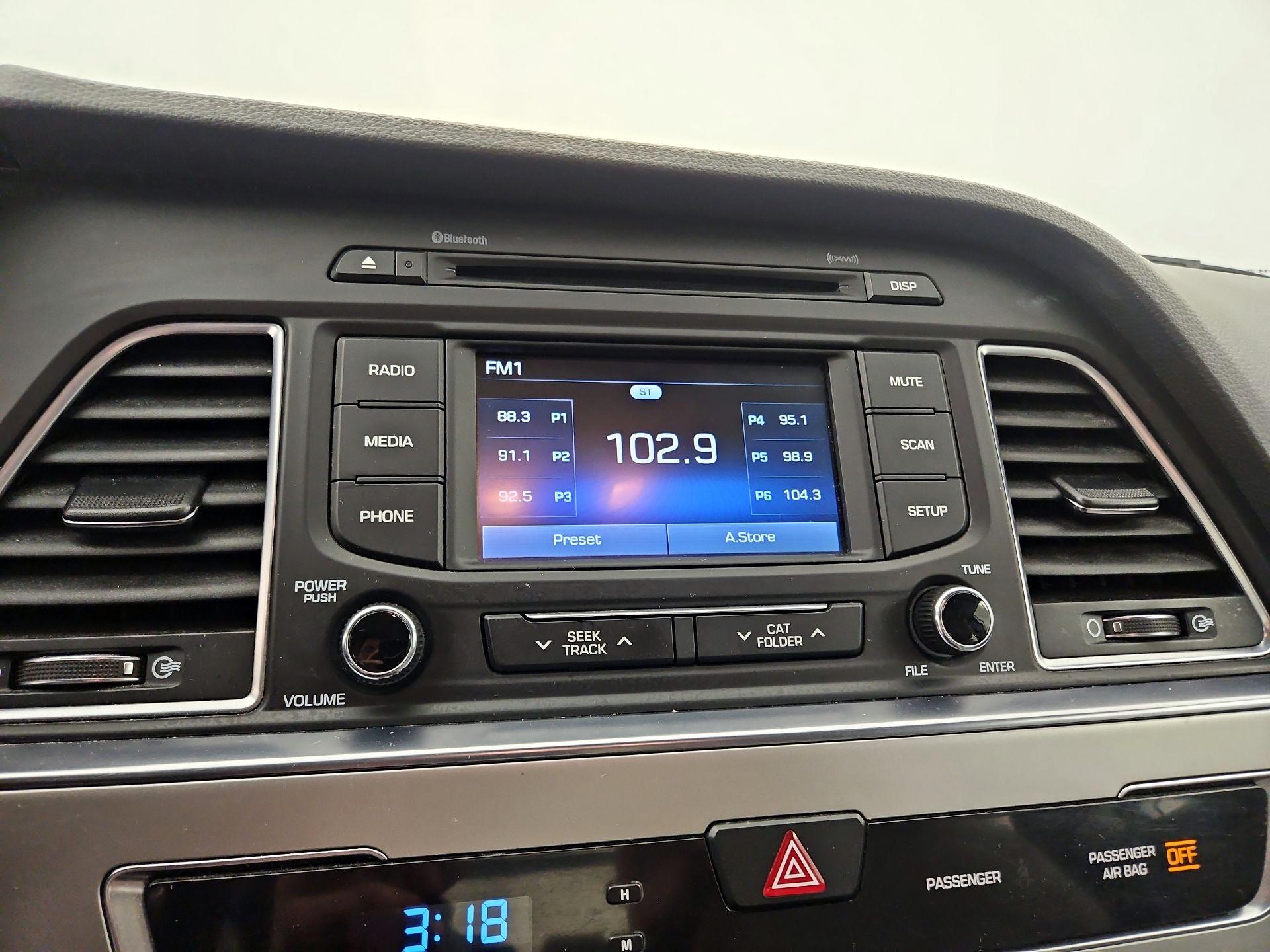 Thumbnail: 2015 Hyundai Sonata - 15