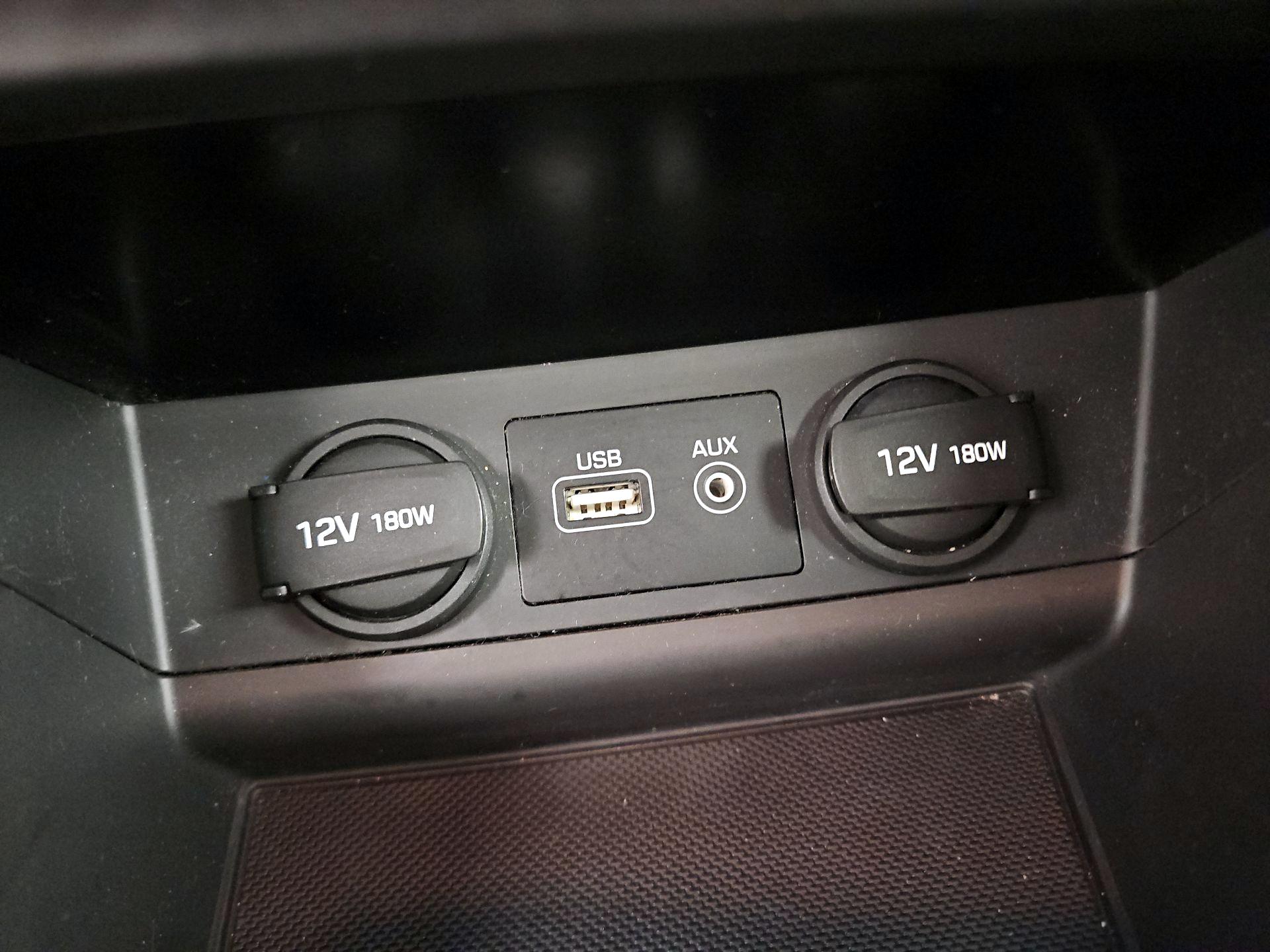 Thumbnail: 2015 Hyundai Sonata - 18