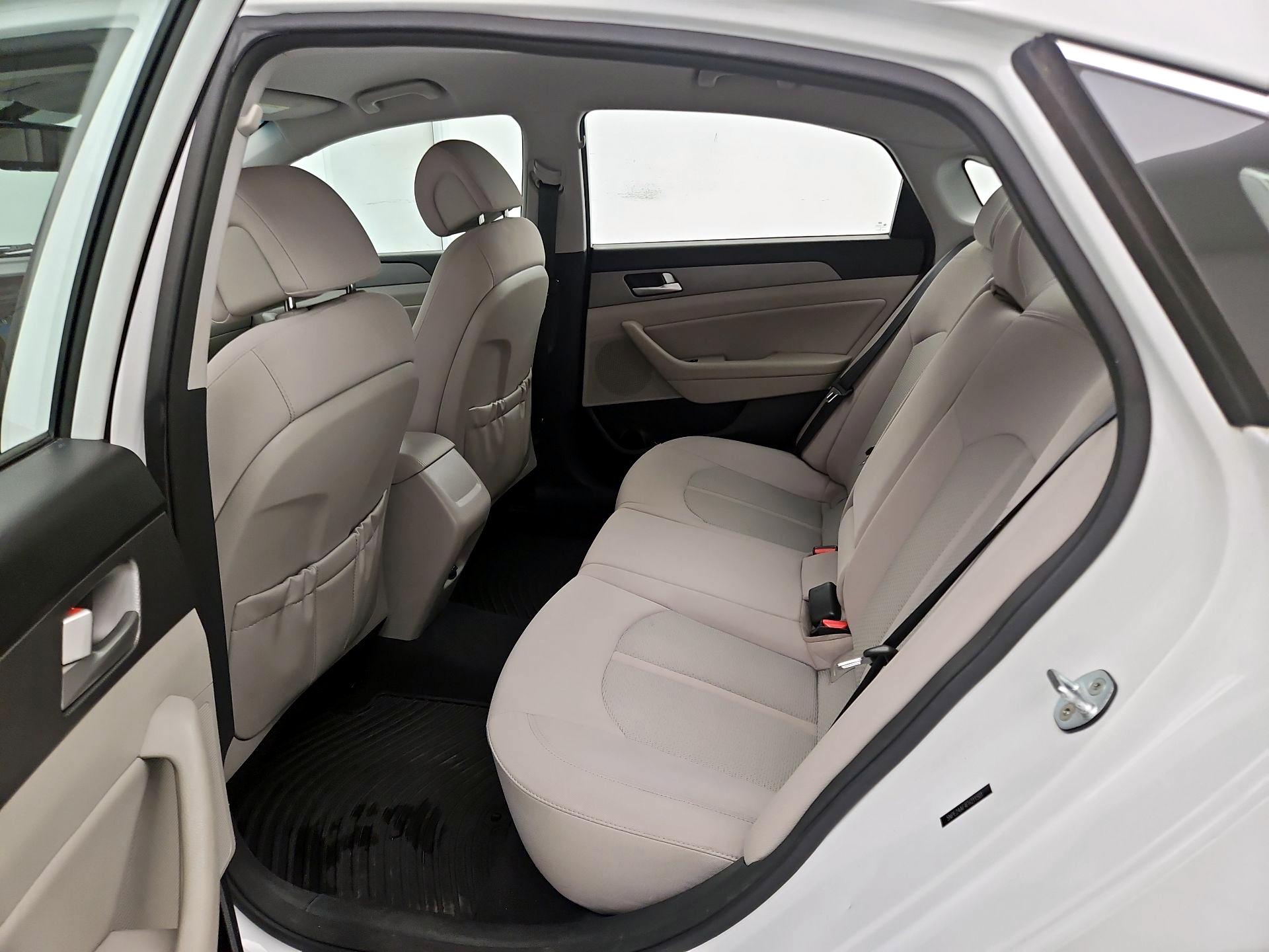 Thumbnail: 2015 Hyundai Sonata - 19