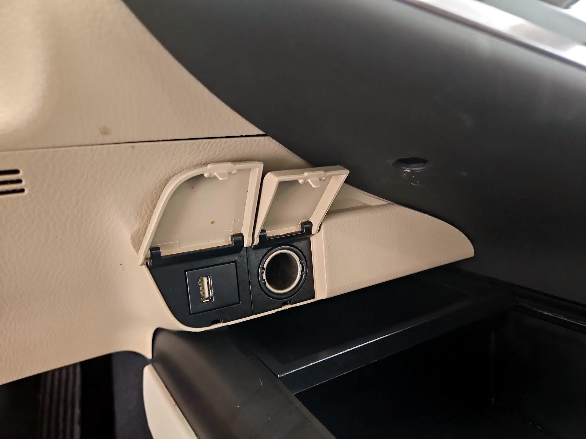 Thumbnail: 2024 Toyota Camry - 18