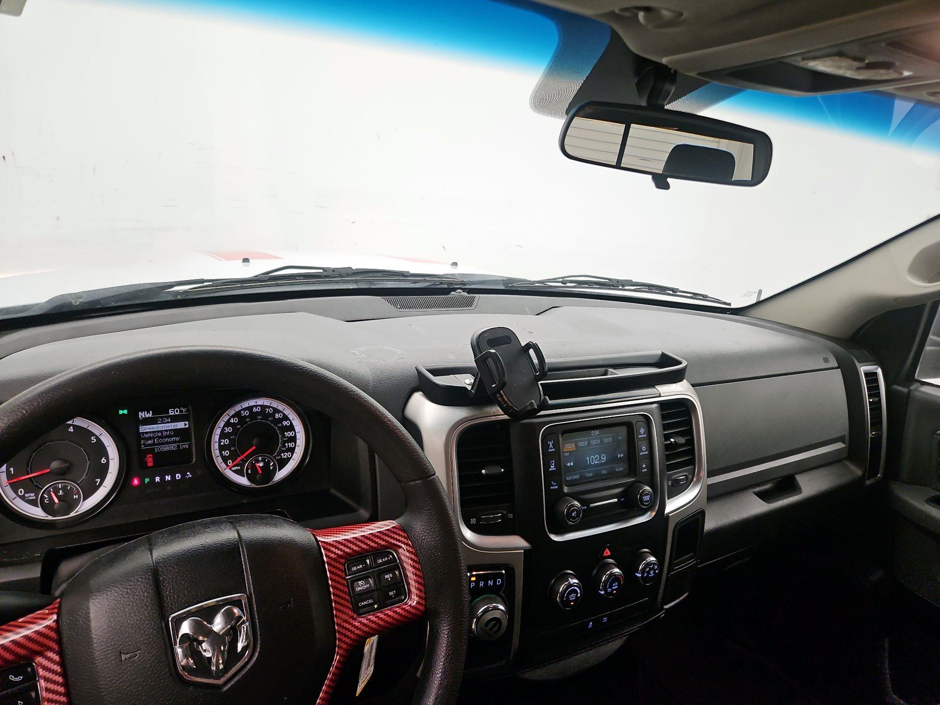 Thumbnail: 2019 RAM 1500 Classic - 9