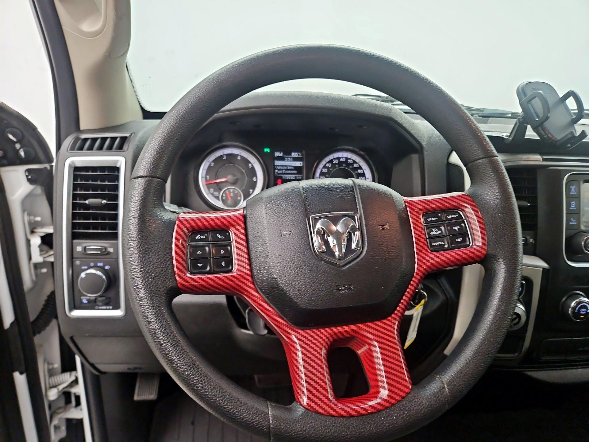 Thumbnail: 2019 RAM 1500 Classic - 10