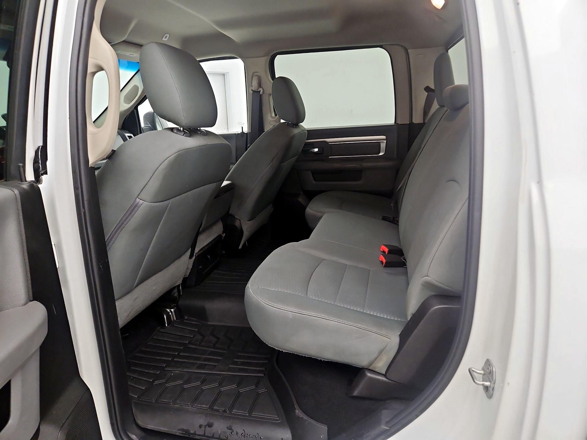 Thumbnail: 2019 RAM 1500 Classic - 18