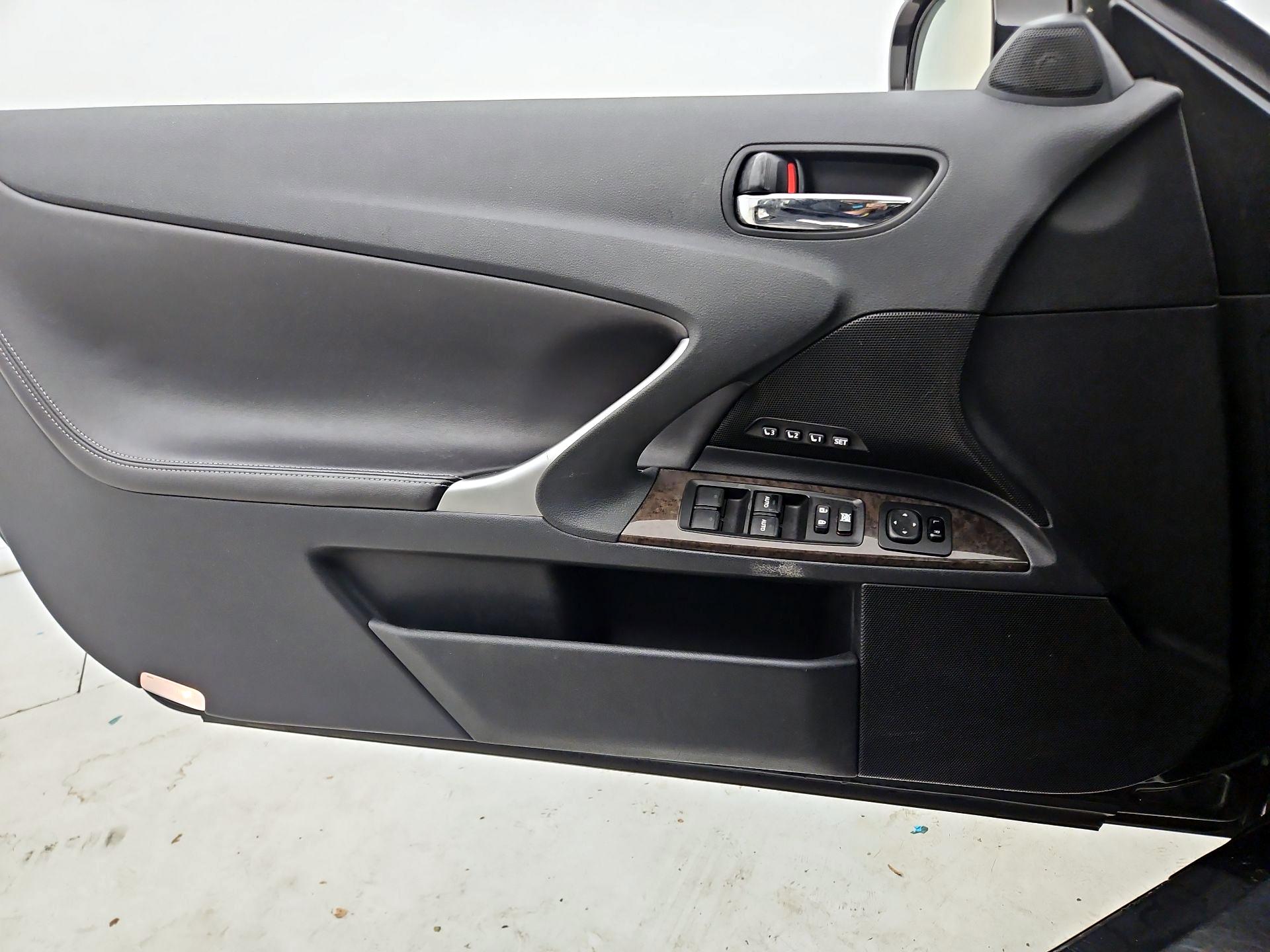 Thumbnail: 2014 Lexus IS - 12