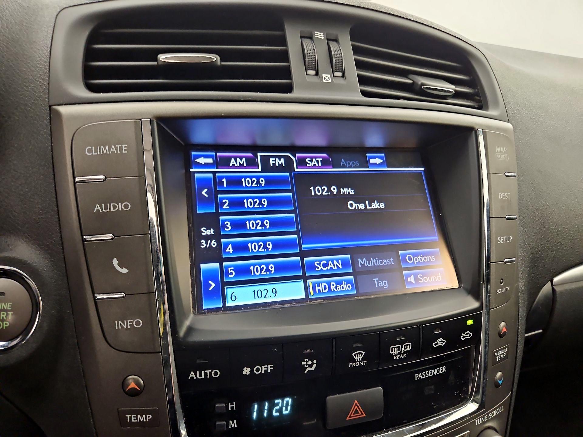 Thumbnail: 2014 Lexus IS - 16