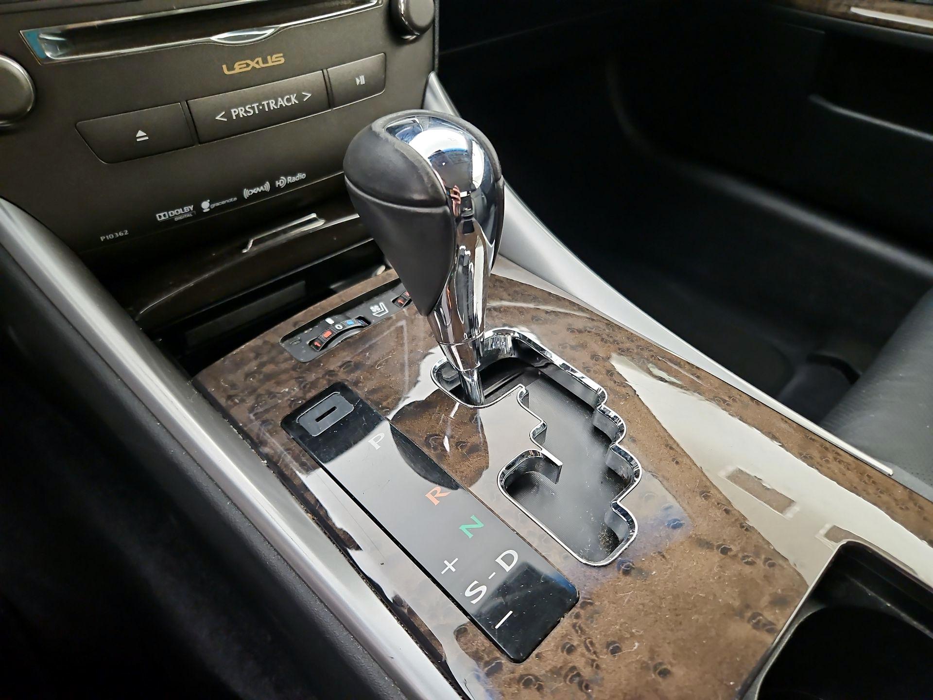 Thumbnail: 2014 Lexus IS - 18