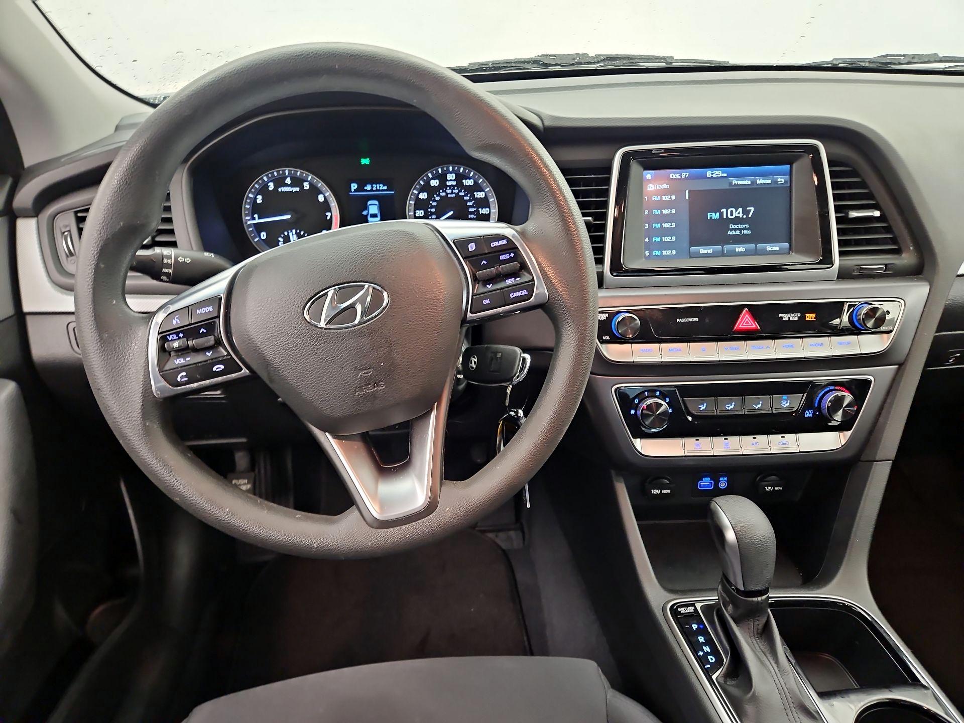 Thumbnail: 2018 Hyundai Sonata - 10