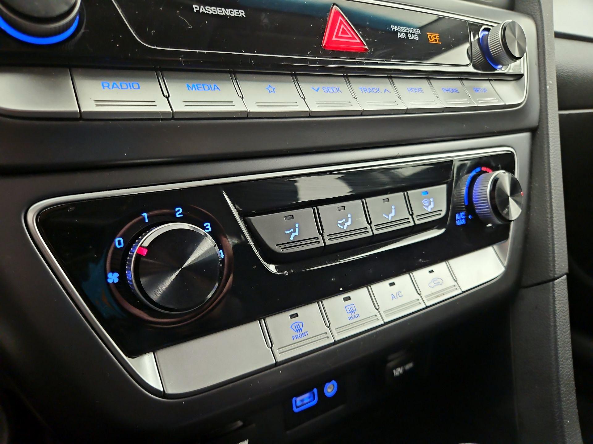 Thumbnail: 2018 Hyundai Sonata - 16