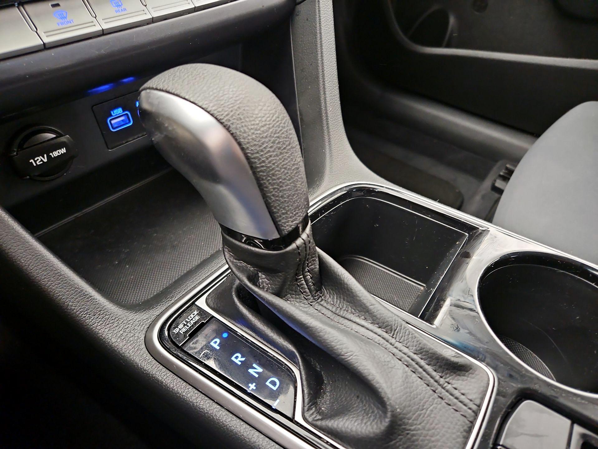 Thumbnail: 2018 Hyundai Sonata - 17