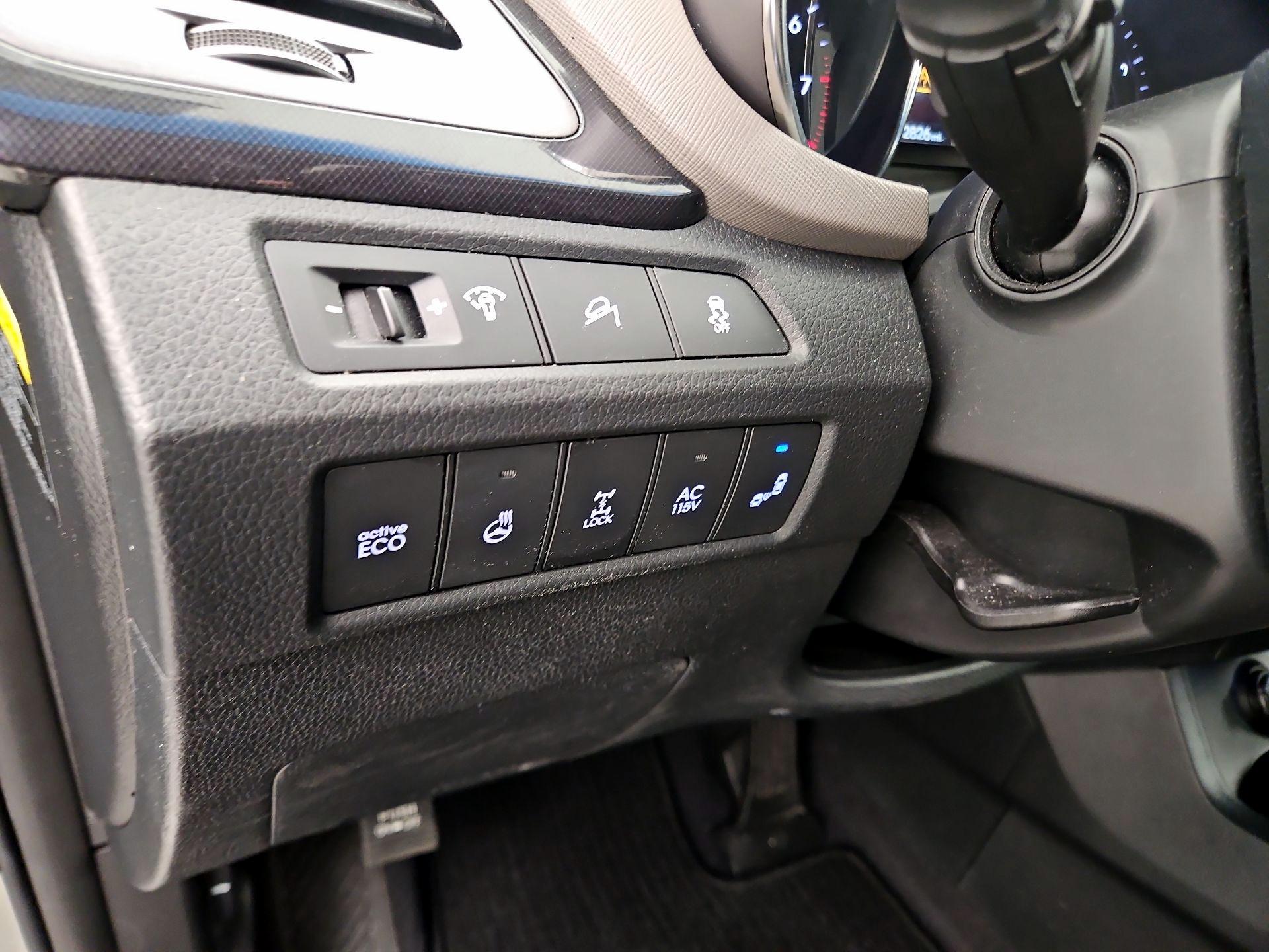 Thumbnail: 2016 Hyundai Santa Fe - 13