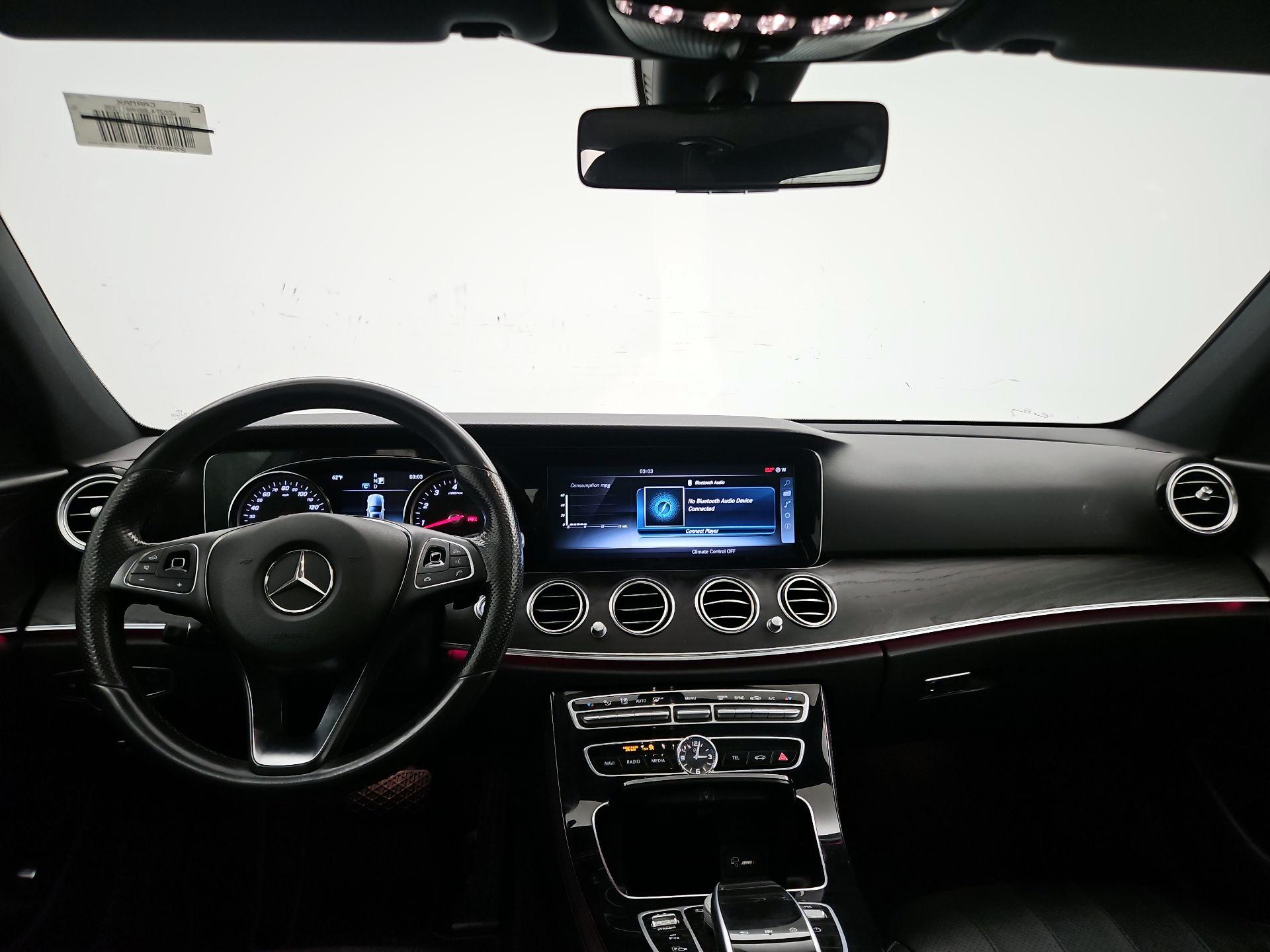 Thumbnail: 2017 Mercedes-Benz E-Class - 9