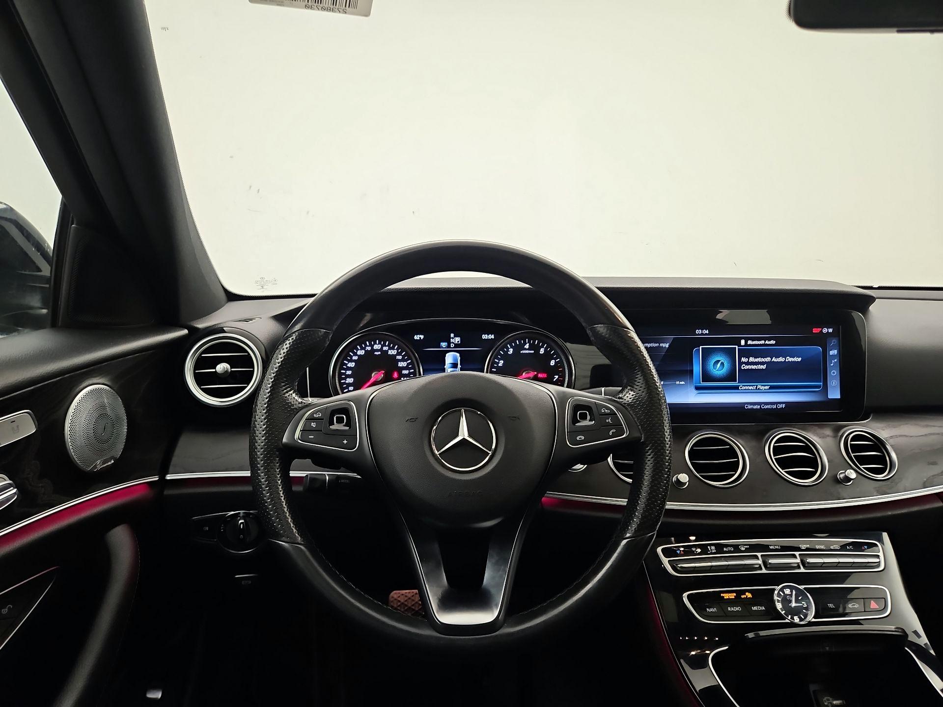 Thumbnail: 2017 Mercedes-Benz E-Class - 10