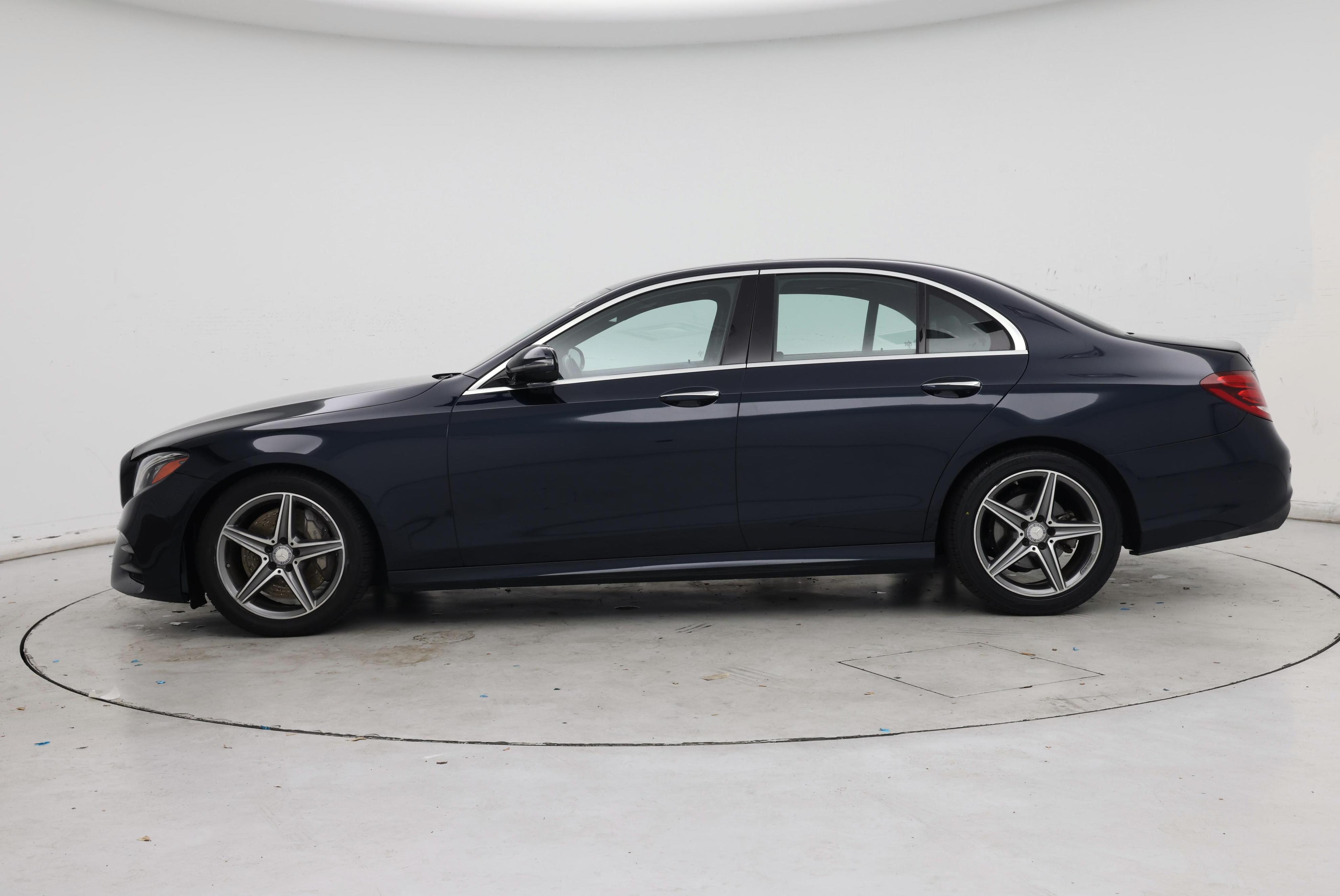 Thumbnail: 2017 Mercedes-Benz E-Class - 3