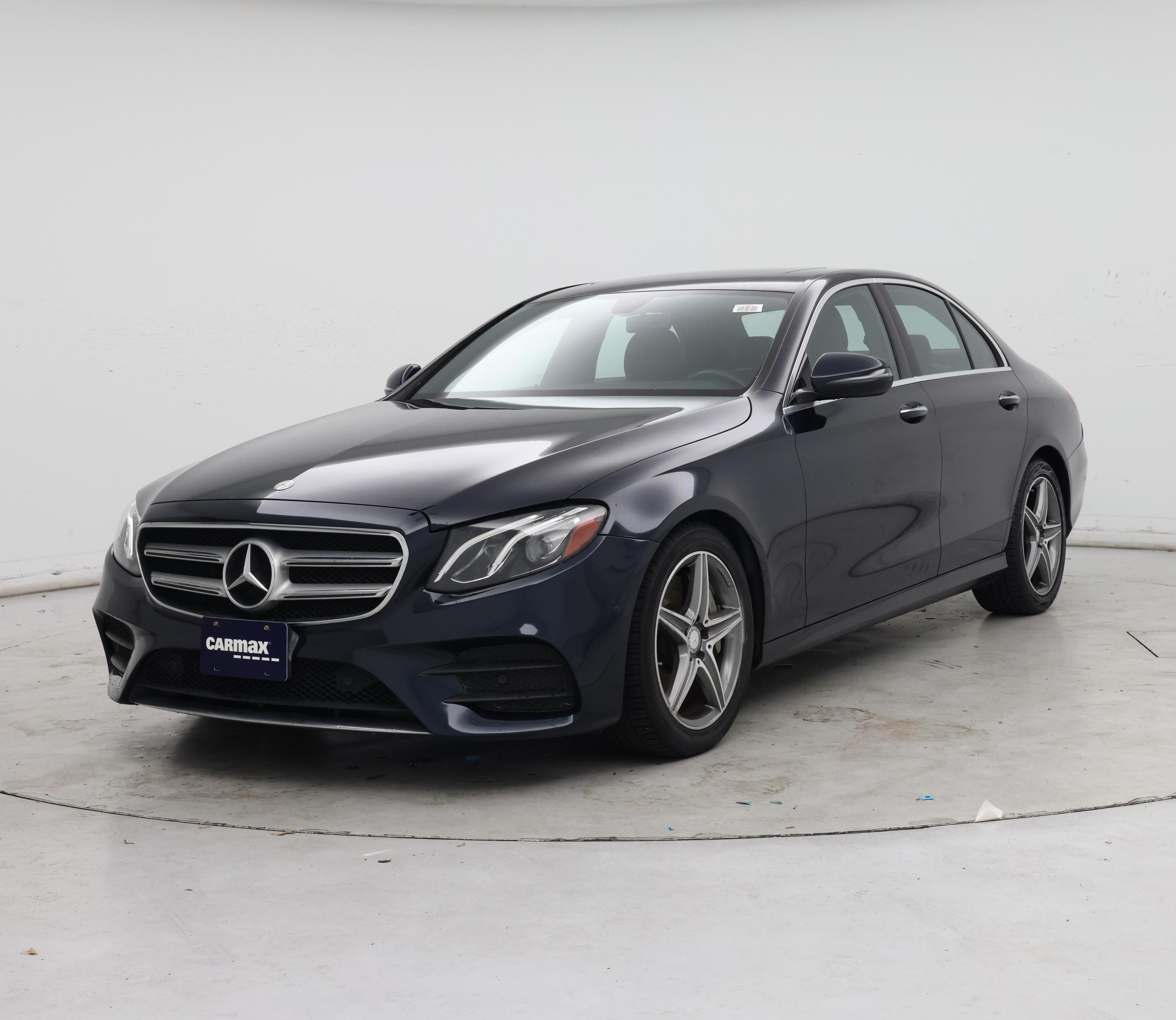 Thumbnail: 2017 Mercedes-Benz E-Class - 4