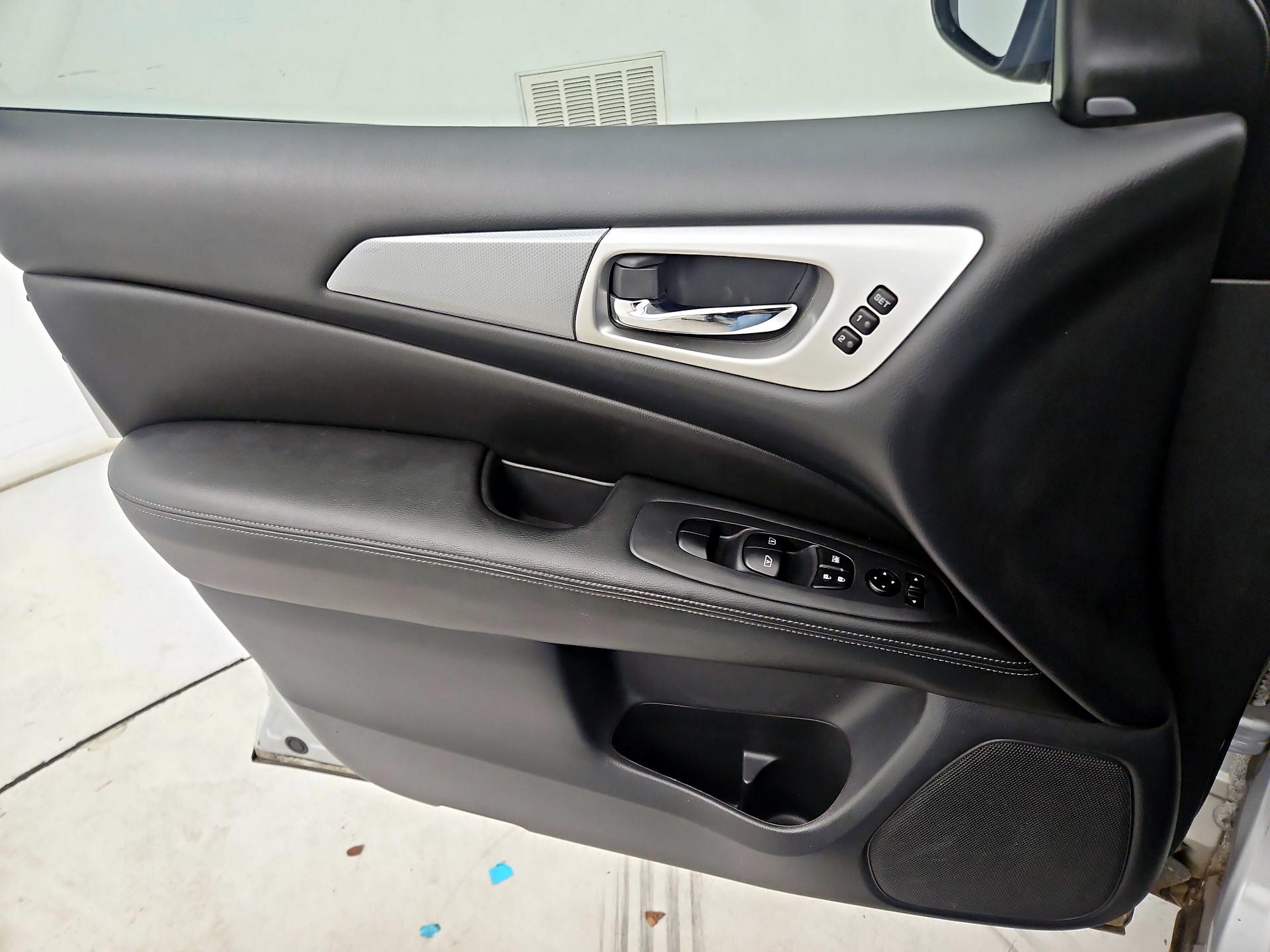 Thumbnail: 2018 Nissan Pathfinder - 12