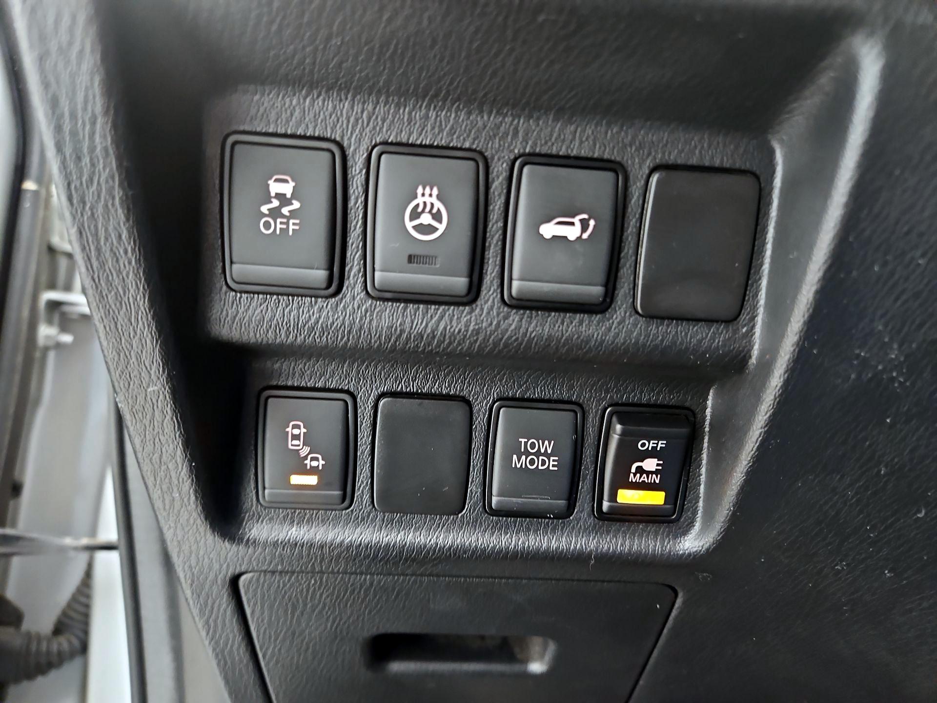 Thumbnail: 2018 Nissan Pathfinder - 13