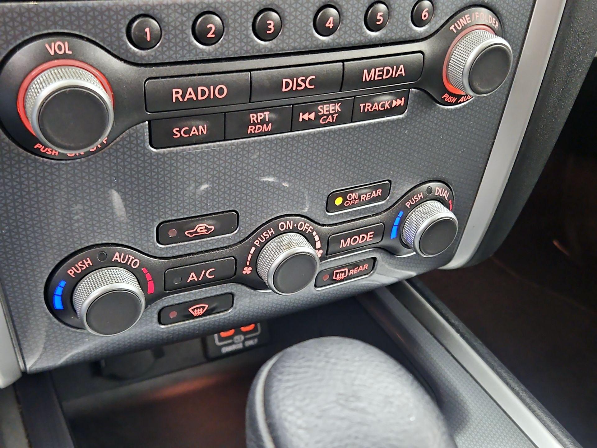 Thumbnail: 2018 Nissan Pathfinder - 17