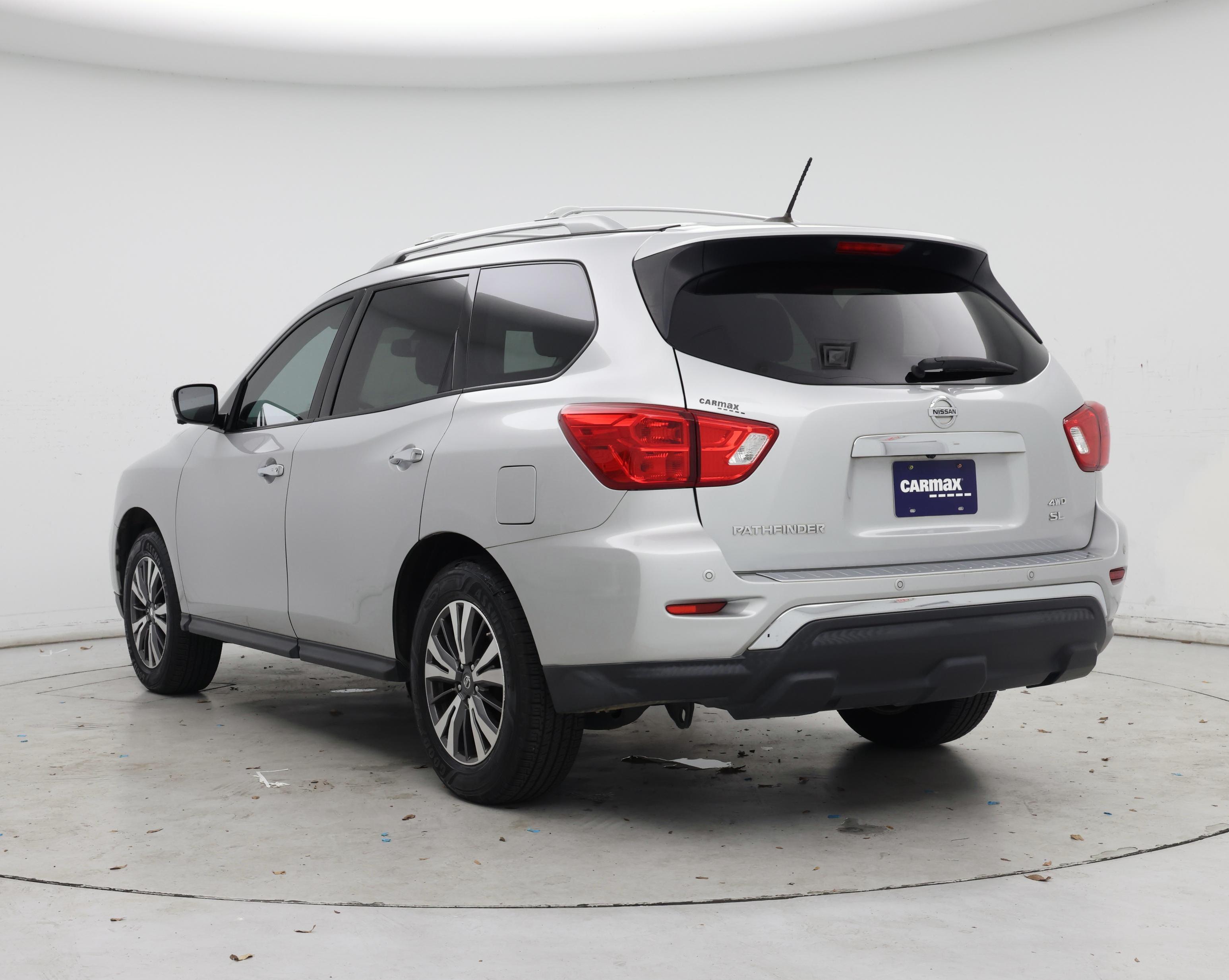 Thumbnail: 2018 Nissan Pathfinder - 2