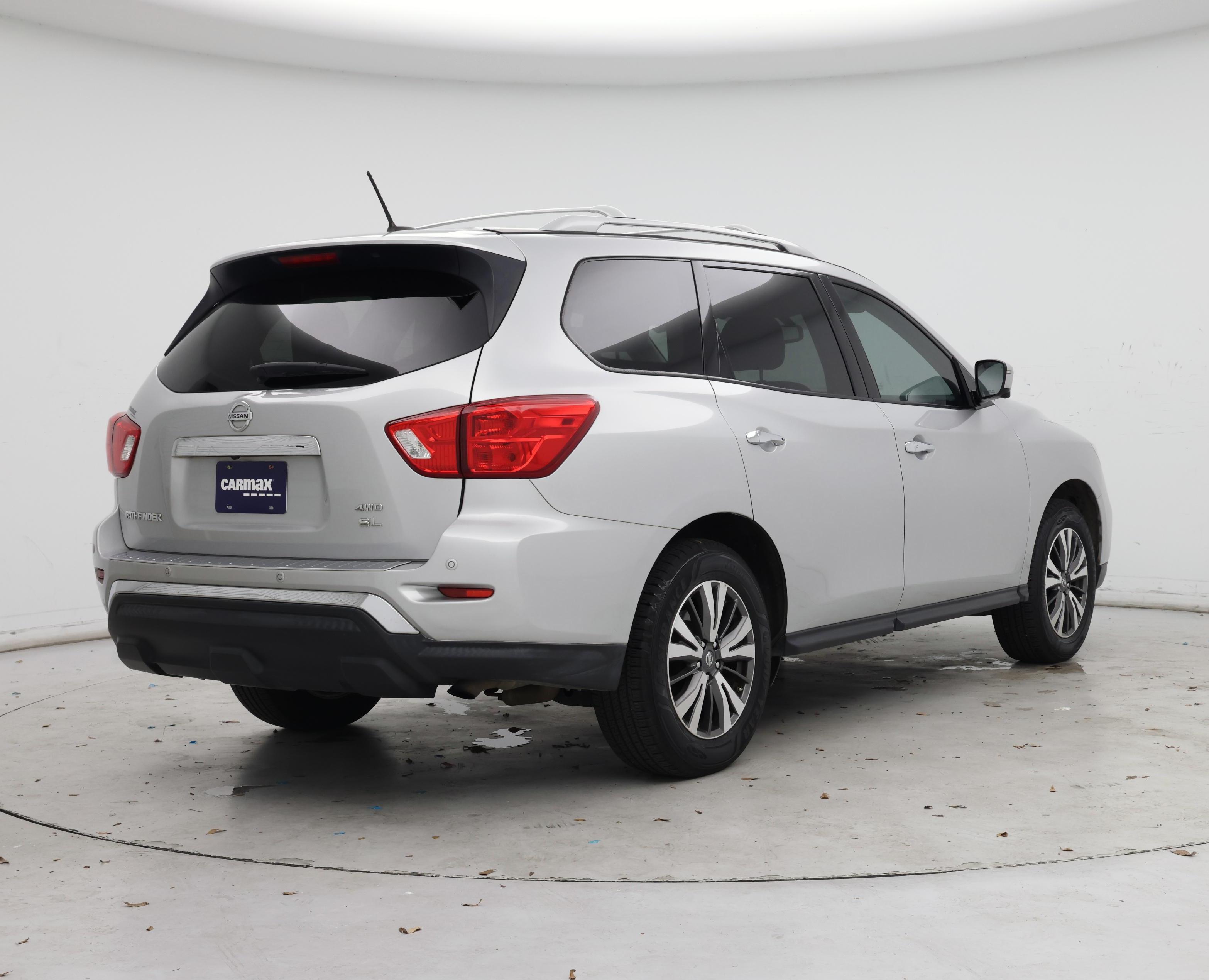 Thumbnail: 2018 Nissan Pathfinder - 8